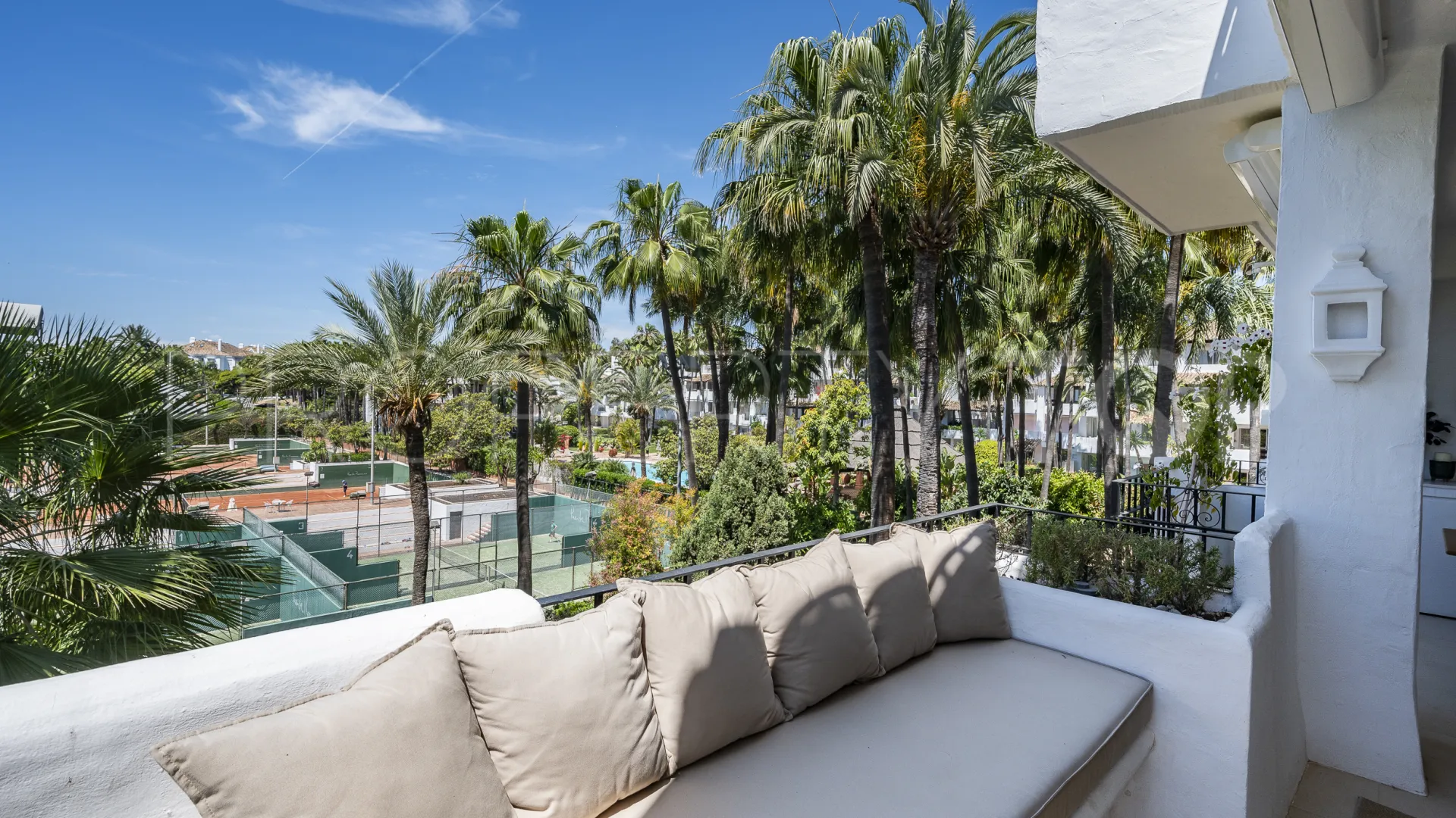 For sale Puente Romano duplex penthouse with 3 bedrooms