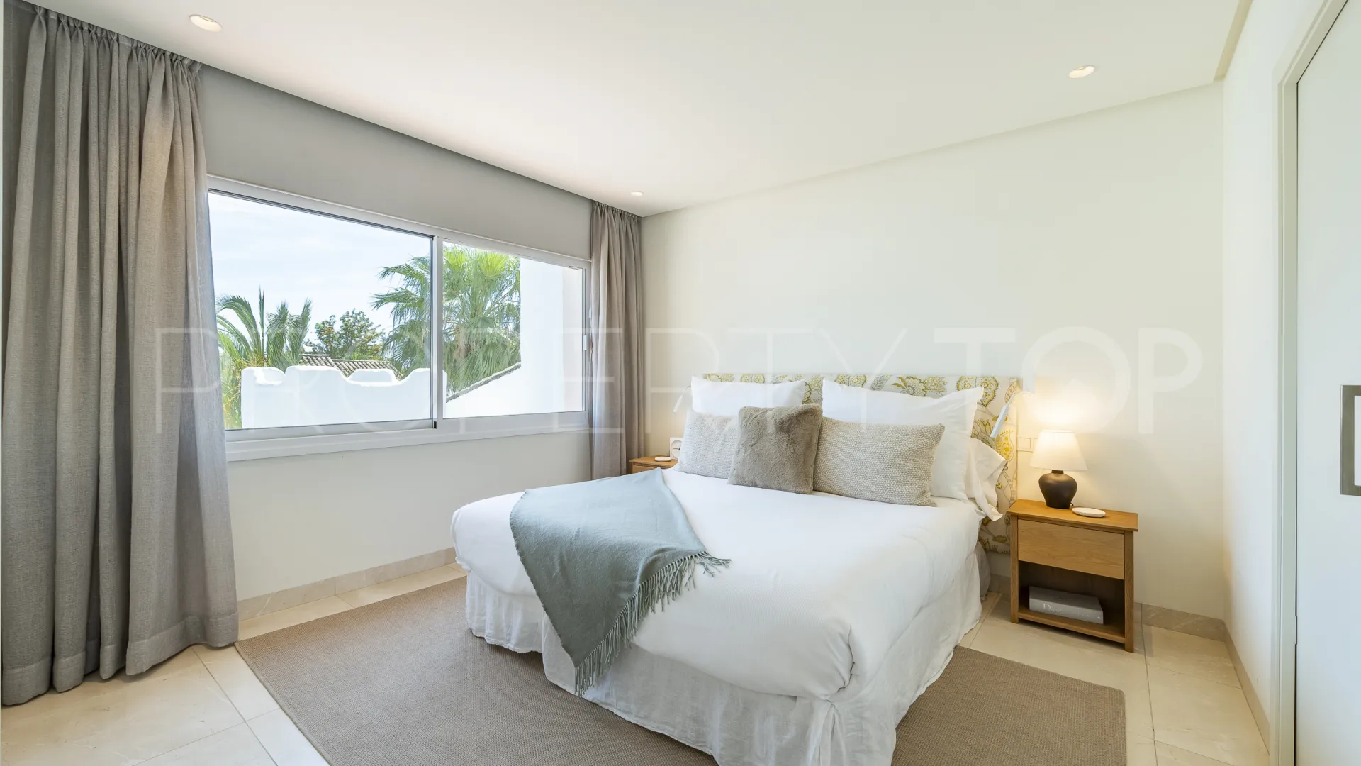 For sale Puente Romano duplex penthouse with 3 bedrooms