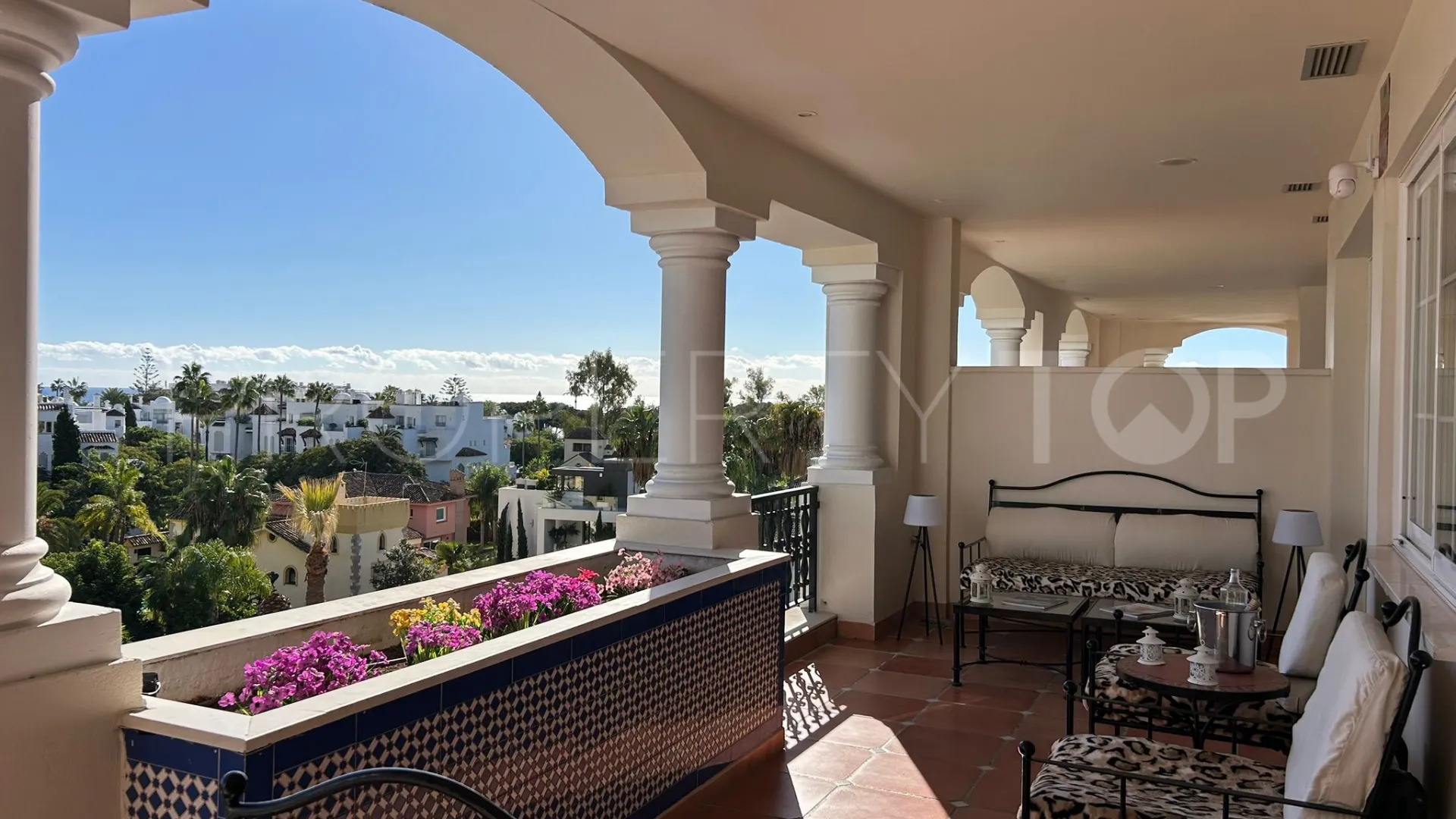 For sale Guadalpin Suites apartment with 2 bedrooms