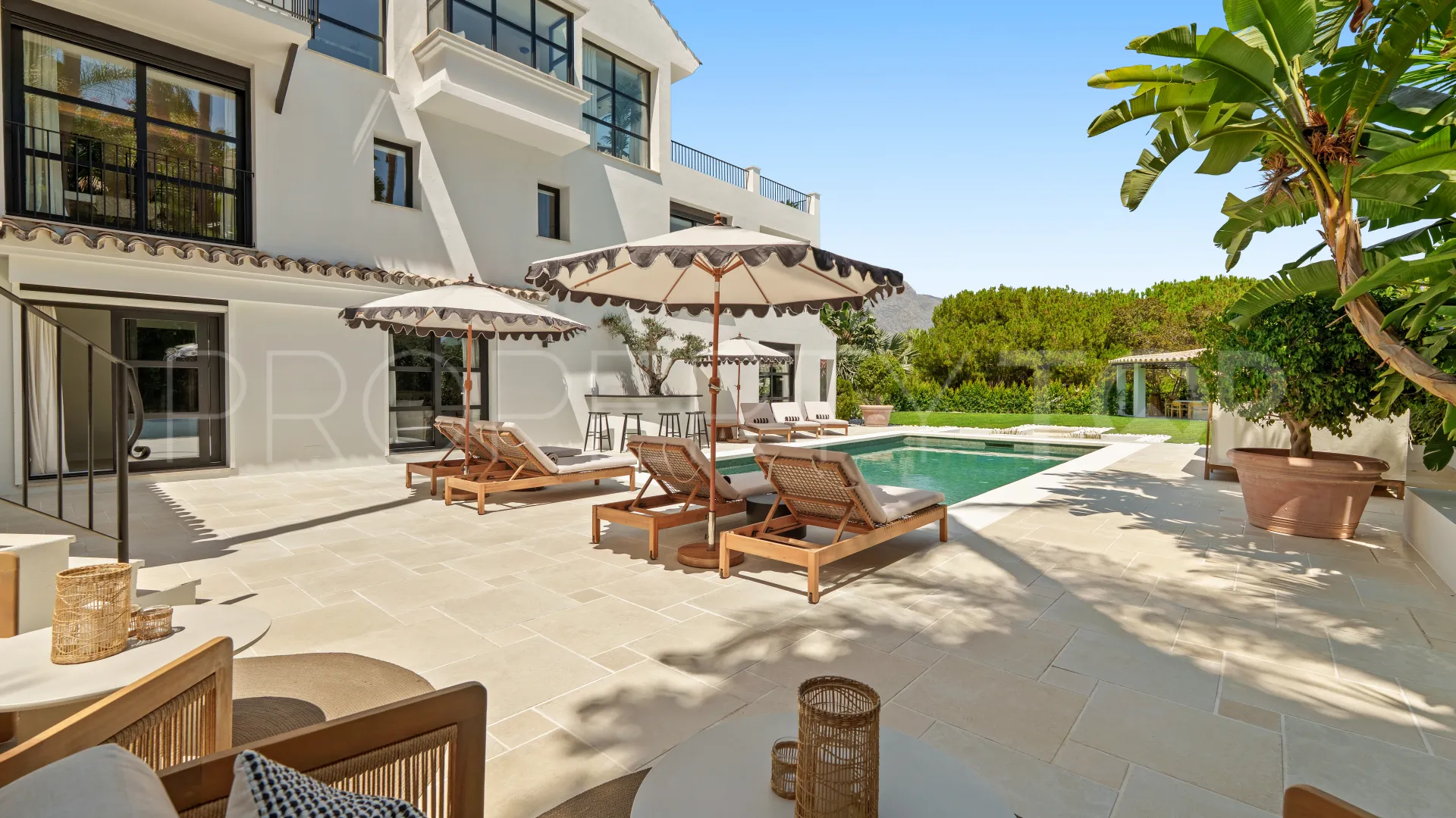 Comprar villa en Nueva Andalucia con 6 dormitorios