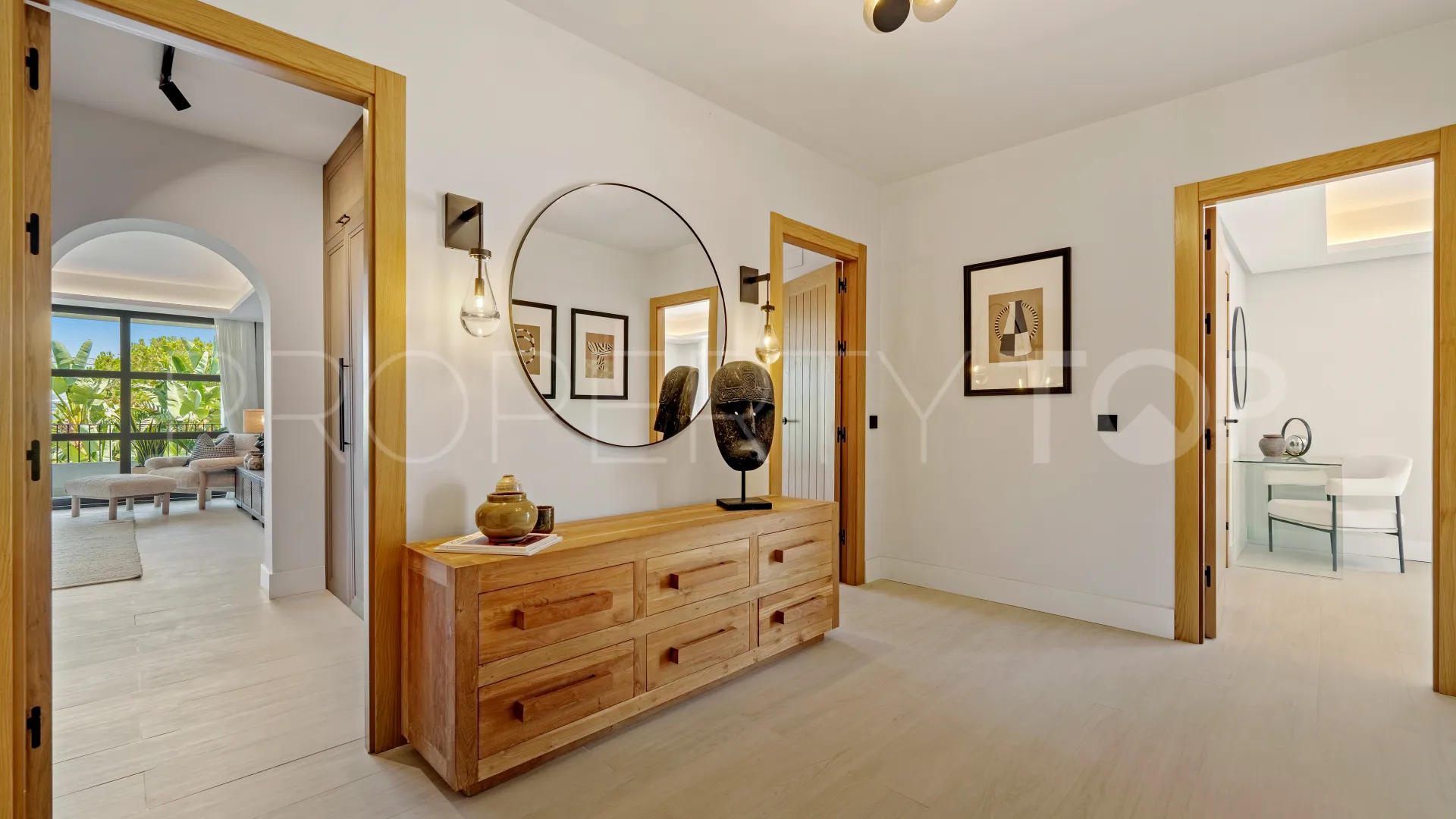 Comprar villa en Nueva Andalucia con 6 dormitorios