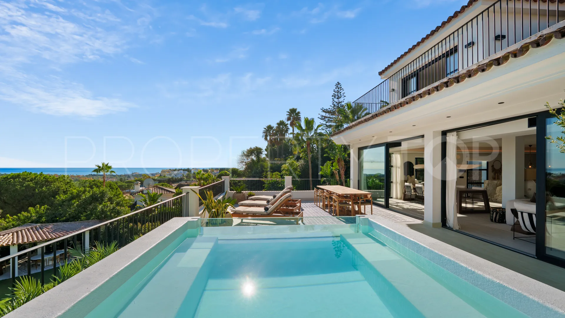 Comprar villa en Nueva Andalucia con 6 dormitorios