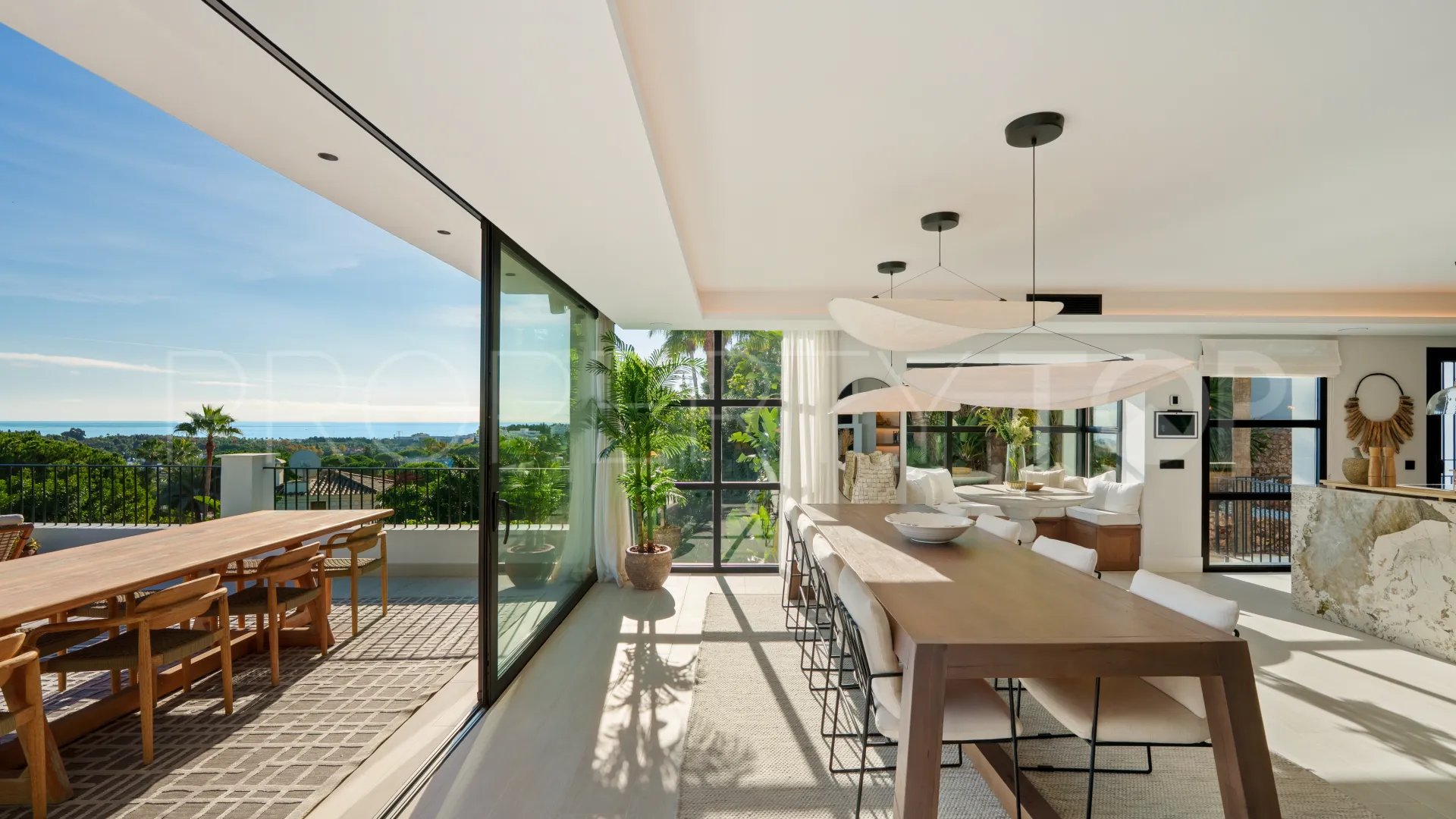 Comprar villa en Nueva Andalucia con 6 dormitorios
