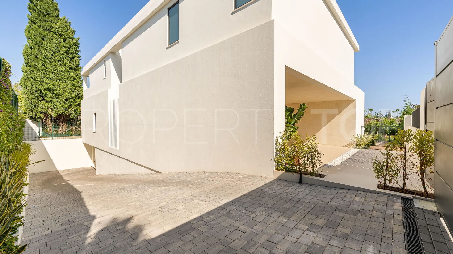 Se vende villa con 6 dormitorios en Guadalmina Alta