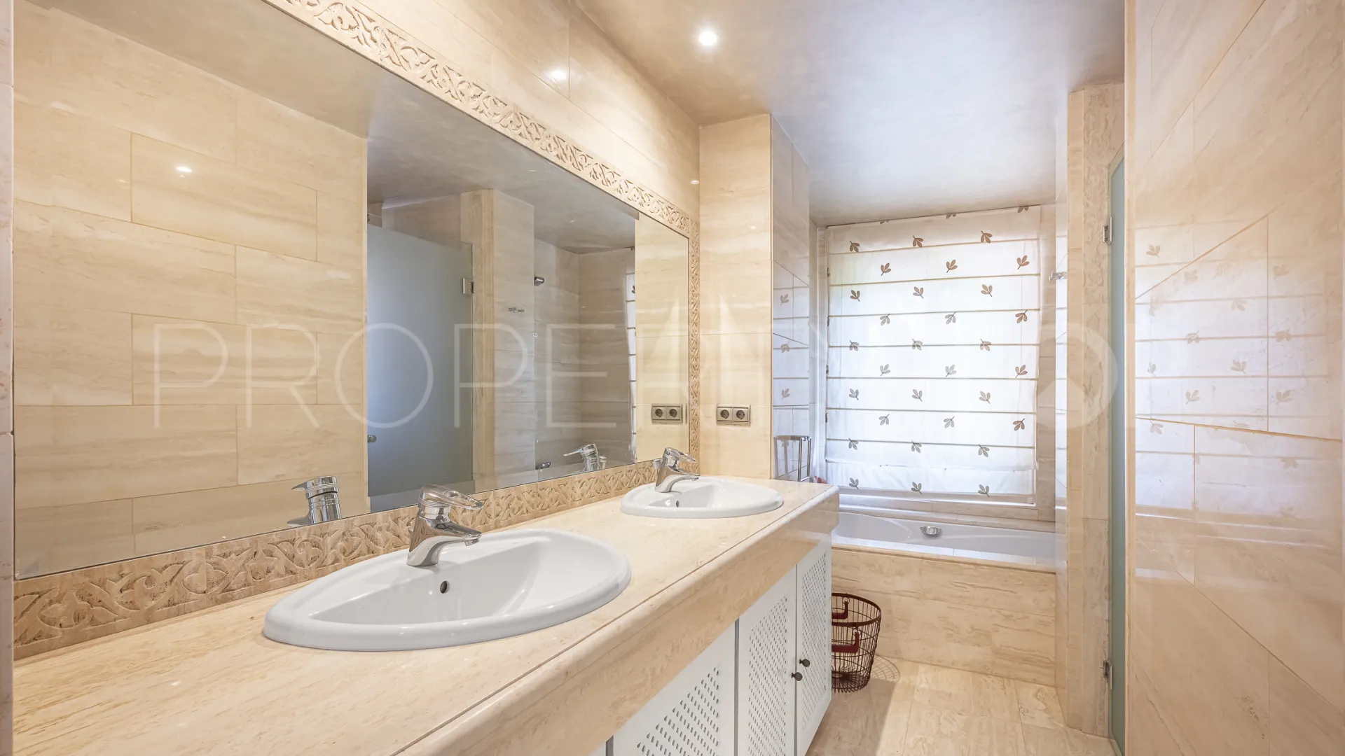 6 bedrooms villa for sale in Sierra Blanca