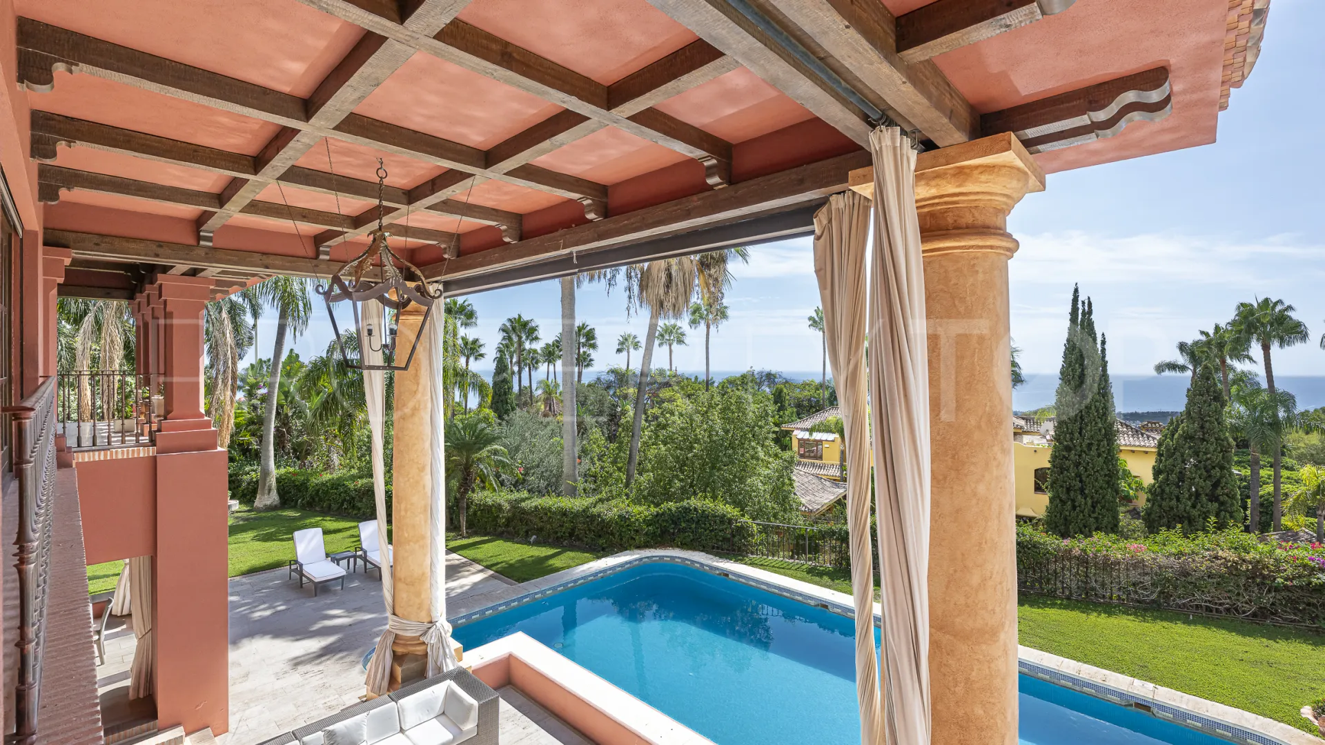 6 bedrooms villa for sale in Sierra Blanca