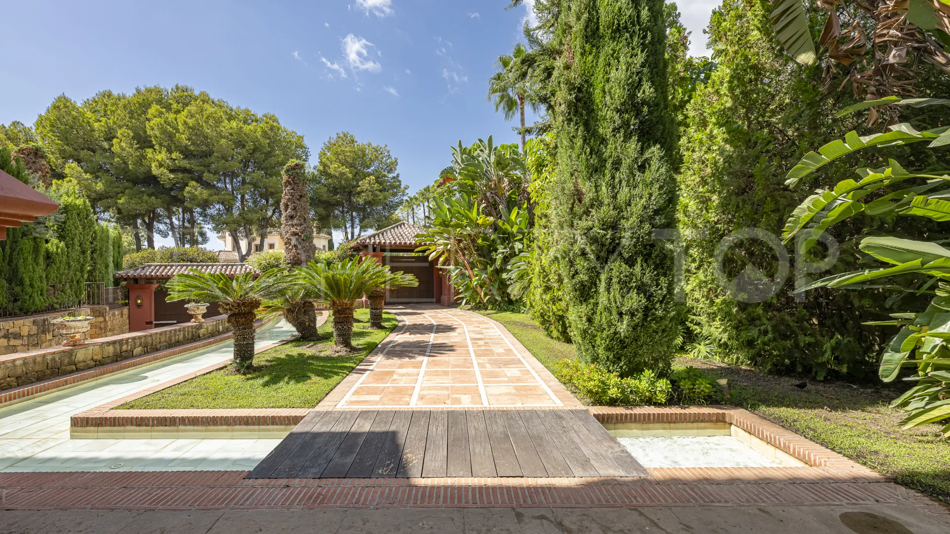 6 bedrooms villa for sale in Sierra Blanca