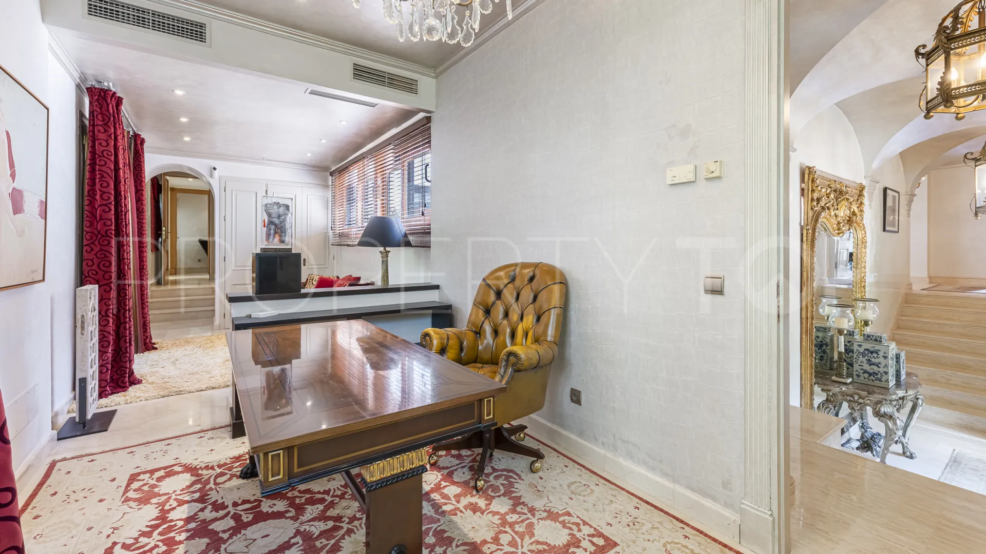 6 bedrooms villa for sale in Sierra Blanca