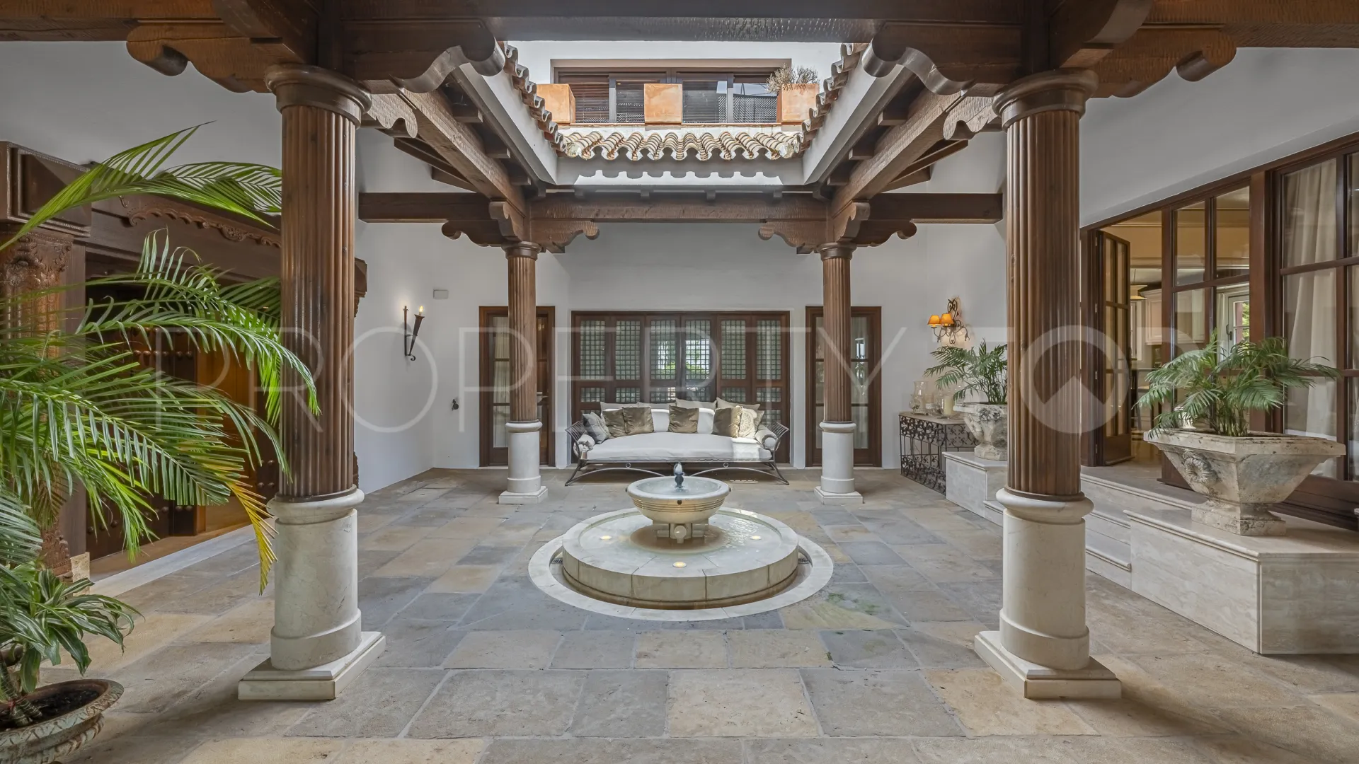 6 bedrooms villa for sale in Sierra Blanca