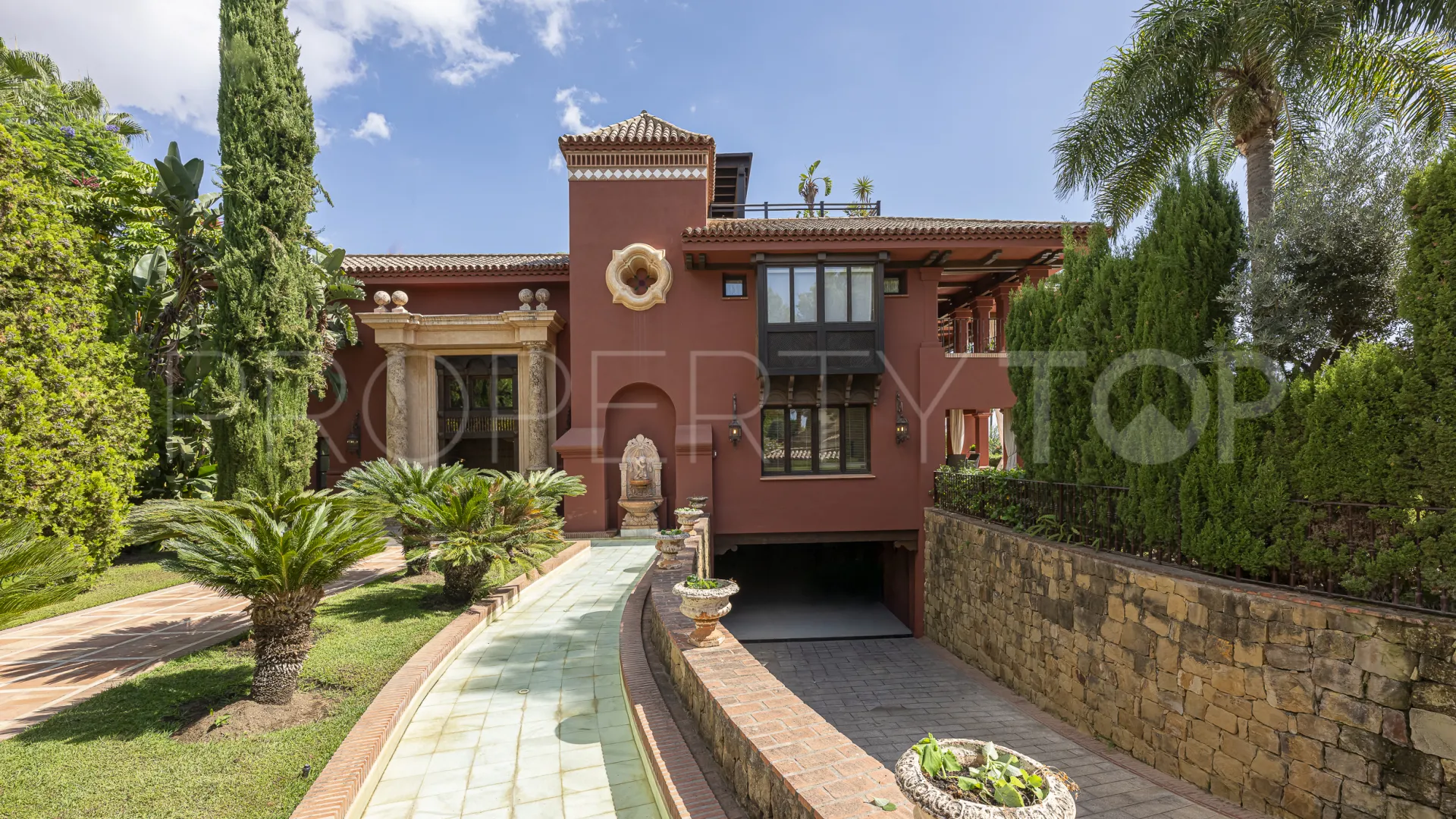 6 bedrooms villa for sale in Sierra Blanca