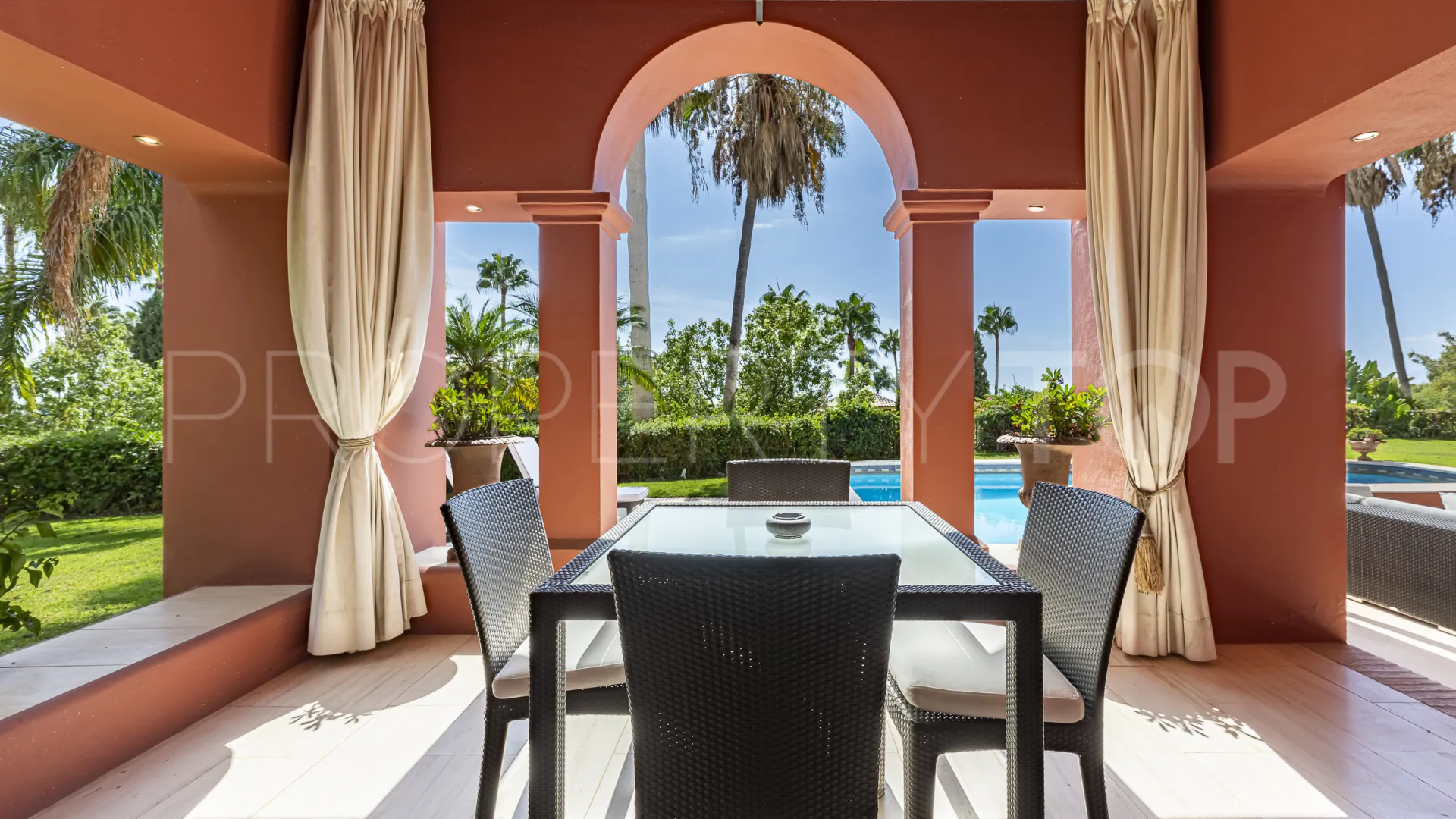 6 bedrooms villa for sale in Sierra Blanca