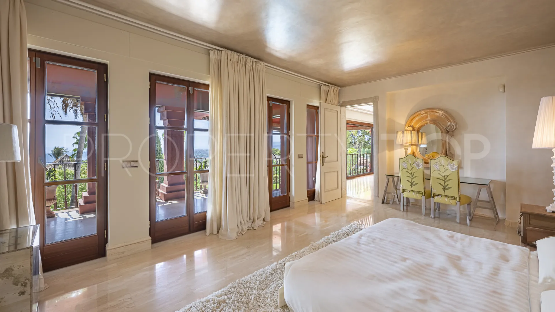 6 bedrooms villa for sale in Sierra Blanca