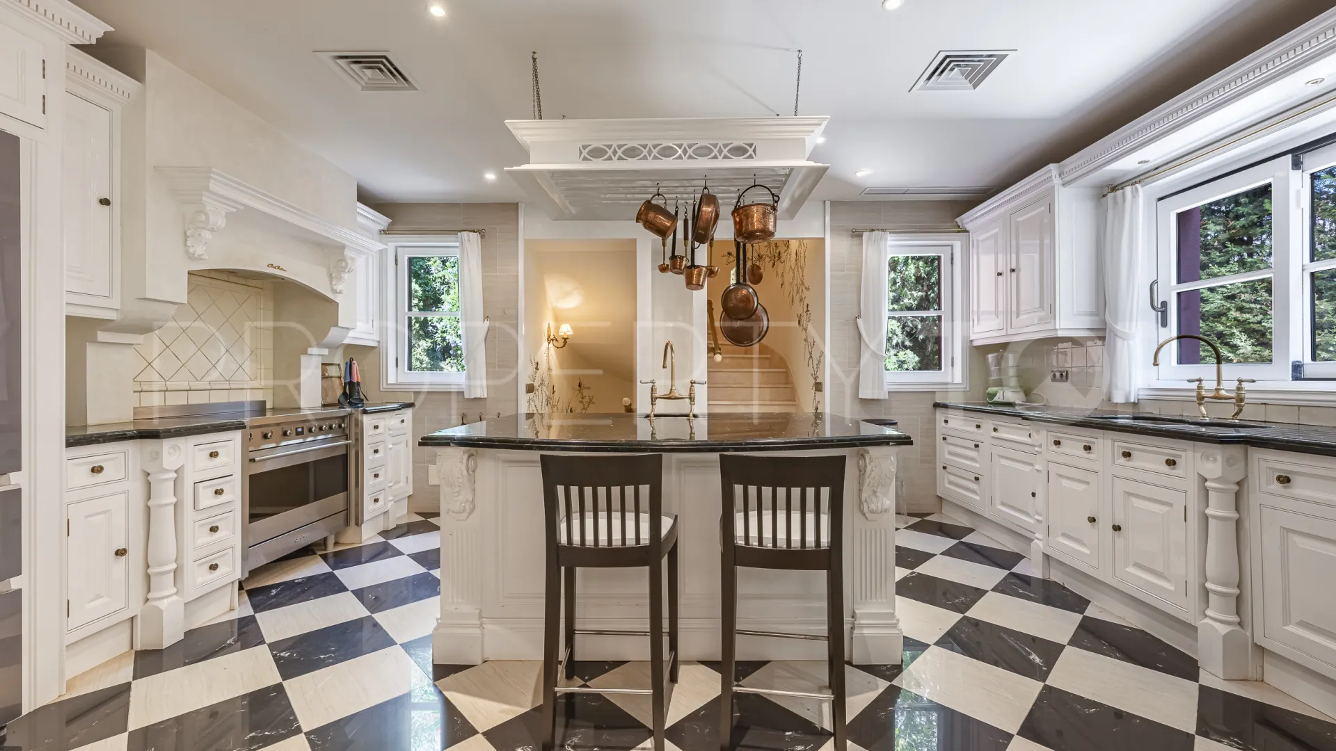 6 bedrooms villa for sale in Sierra Blanca