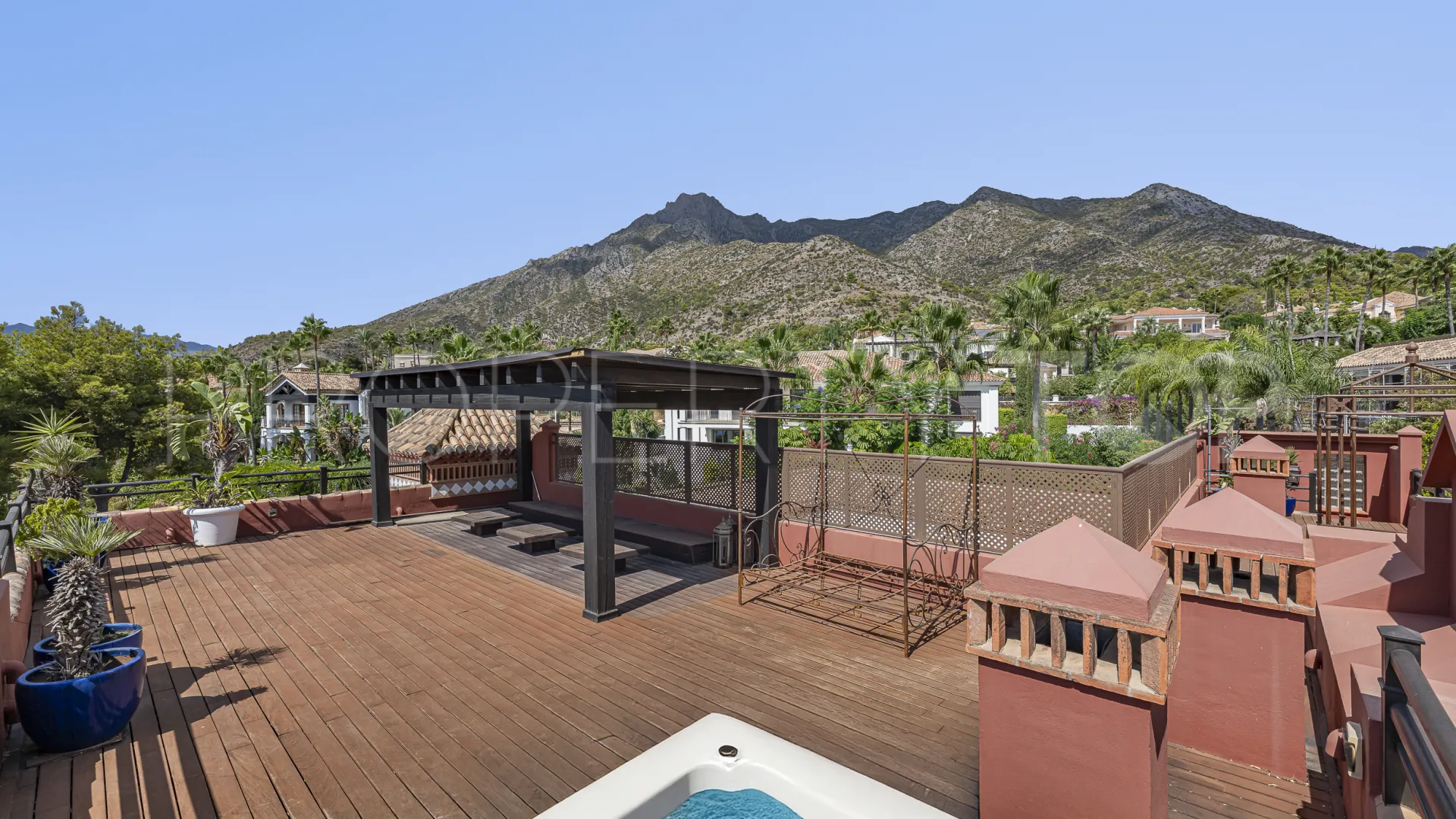 6 bedrooms villa for sale in Sierra Blanca