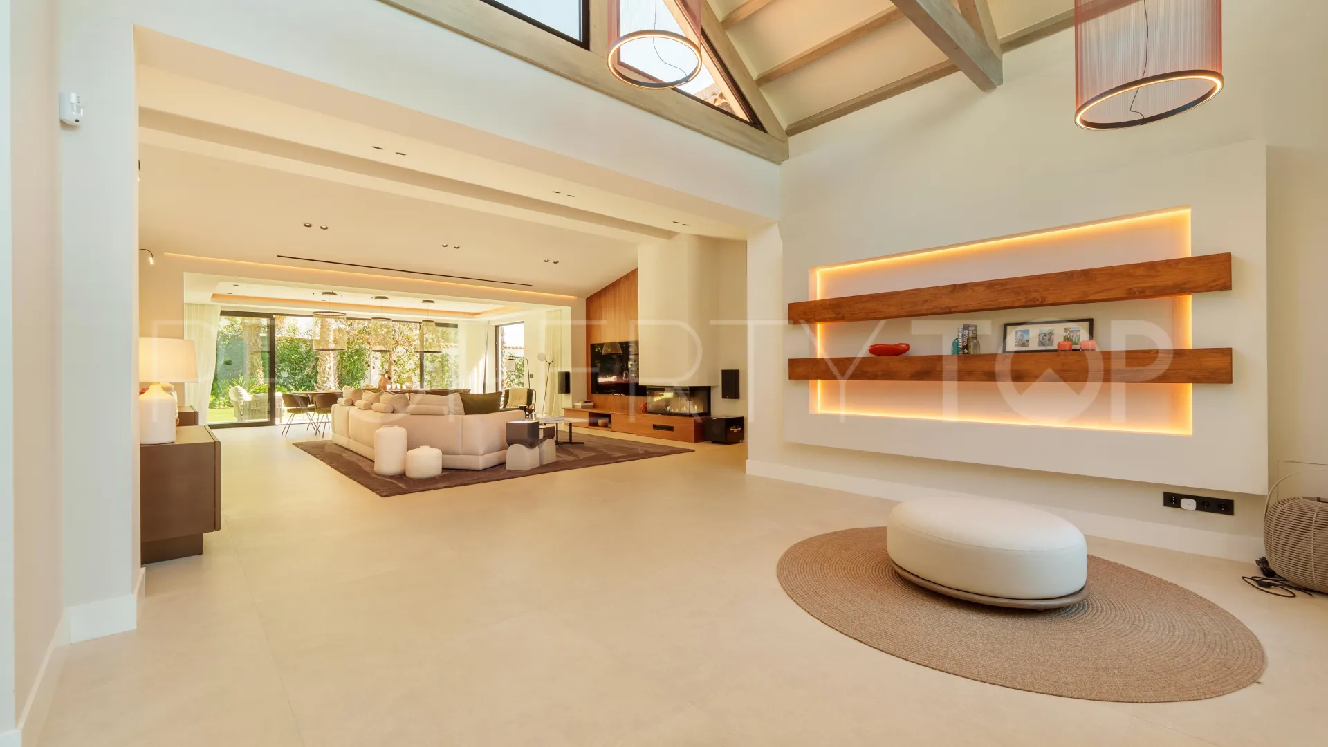 Villa en venta de 5 dormitorios en Marbella - Puerto Banus