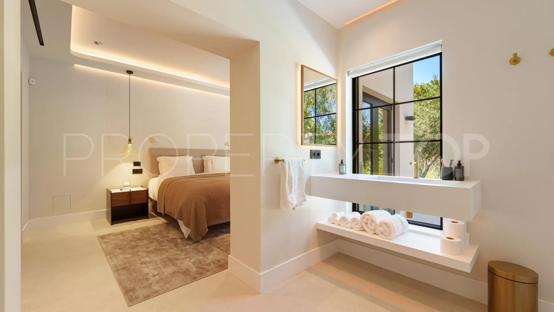 Villa en venta de 5 dormitorios en Marbella - Puerto Banus