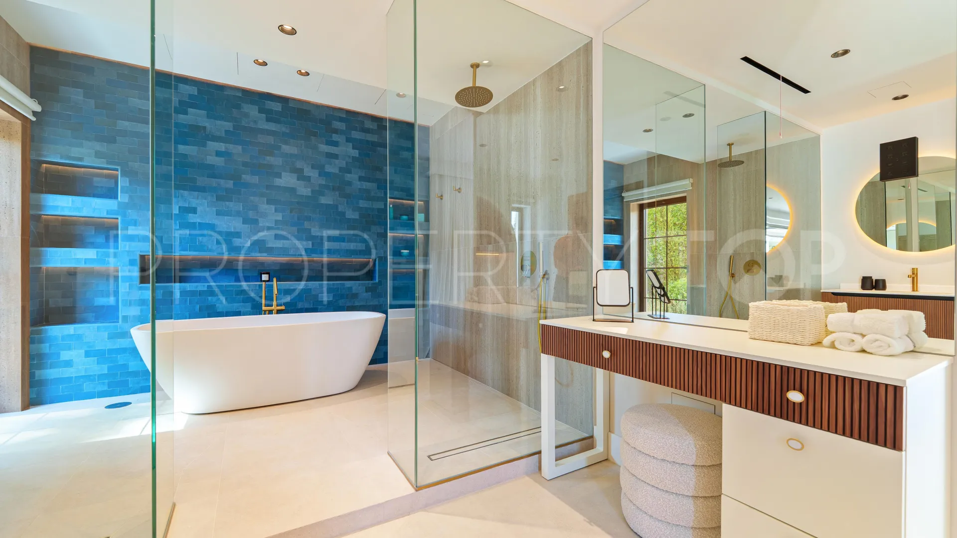 Villa en venta de 5 dormitorios en Marbella - Puerto Banus