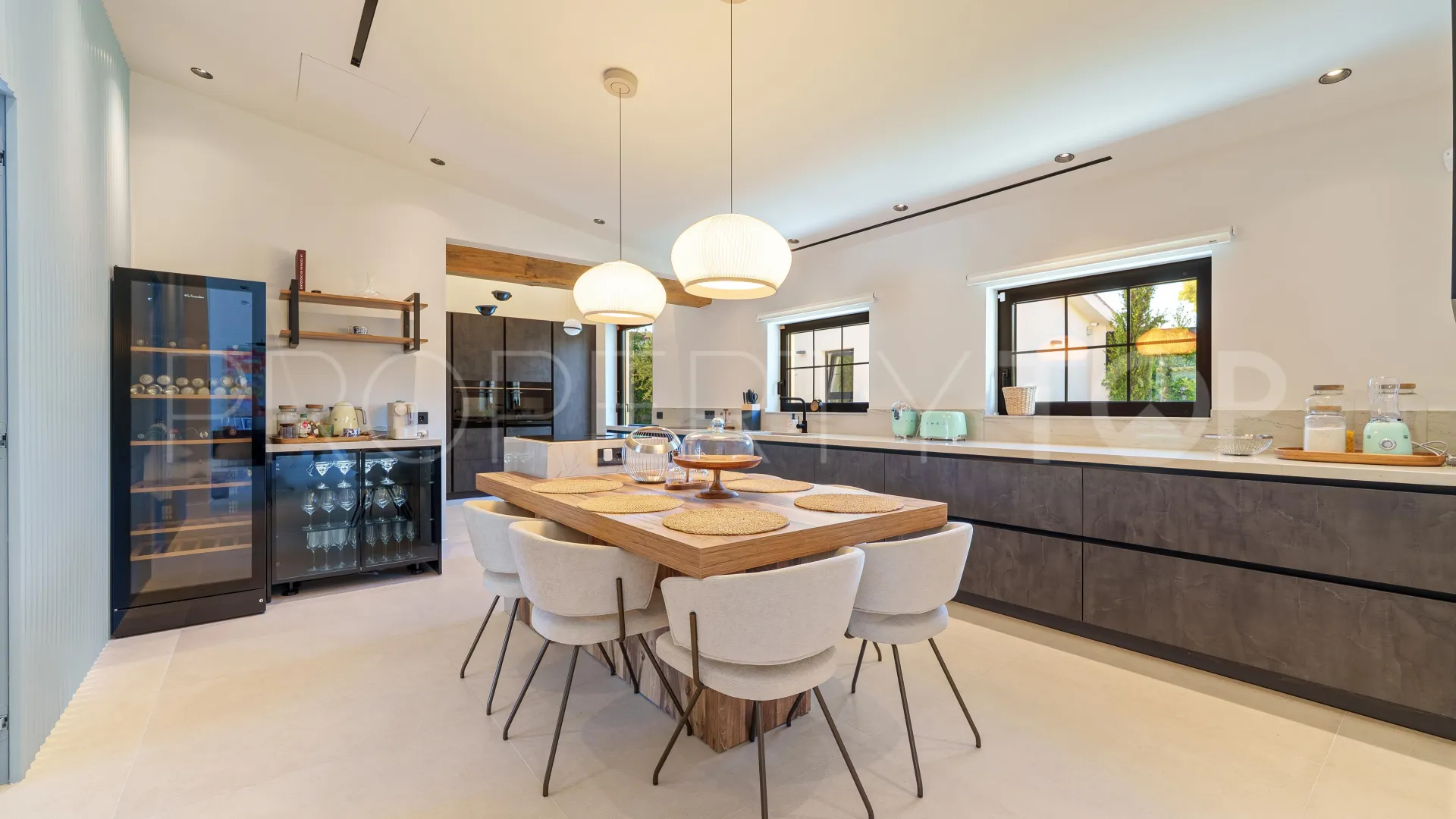 Villa en venta de 5 dormitorios en Marbella - Puerto Banus