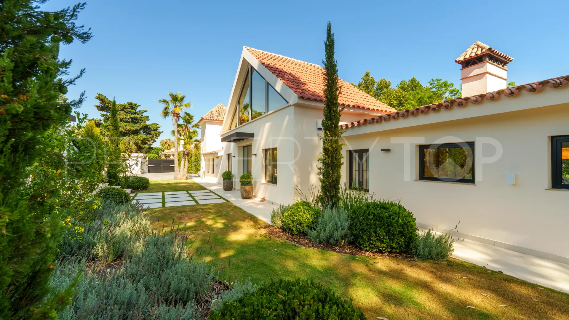 Villa en venta de 5 dormitorios en Marbella - Puerto Banus