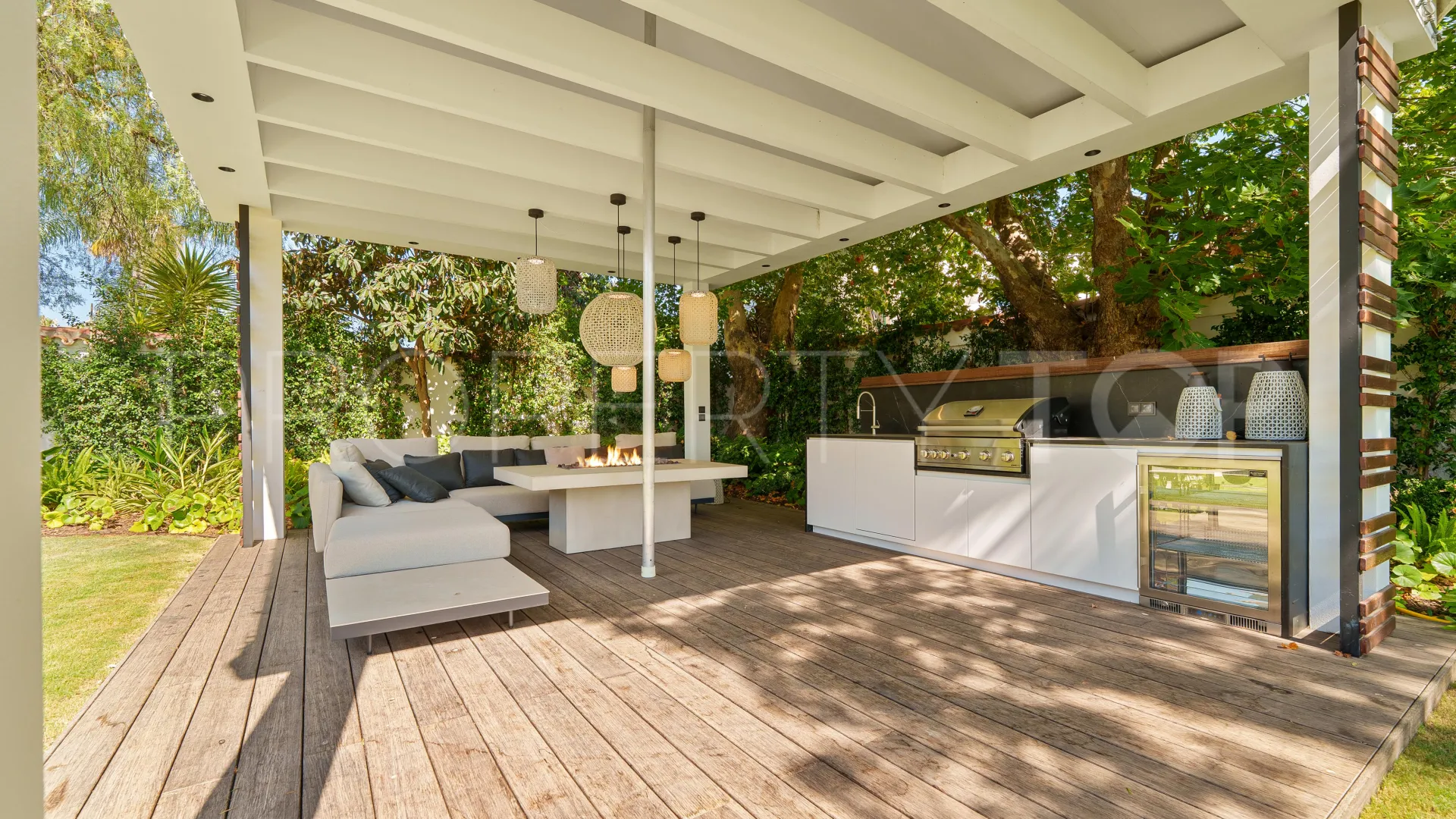 Villa en venta de 5 dormitorios en Marbella - Puerto Banus