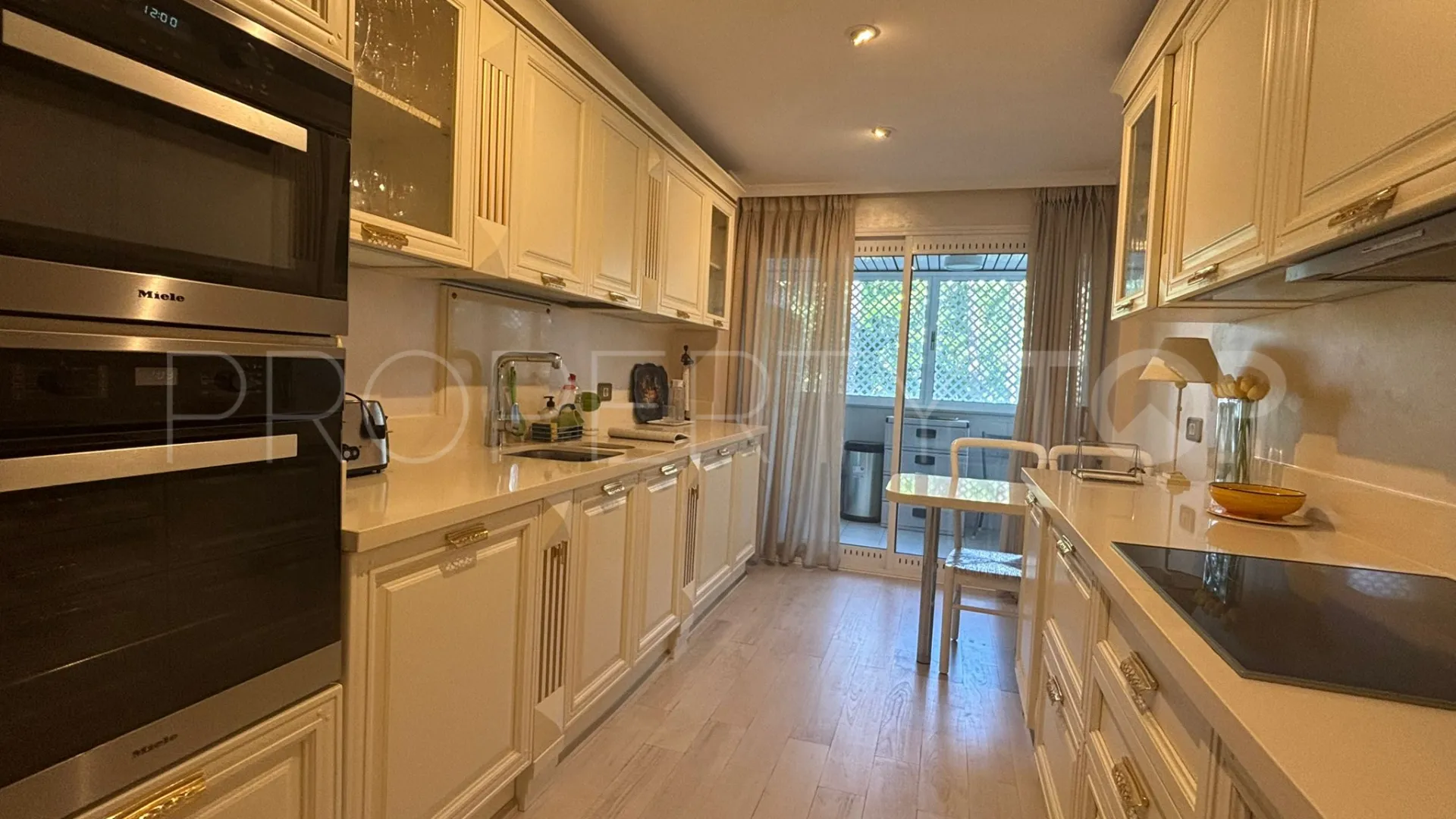Buy apartment with 3 bedrooms in Don Gonzalo