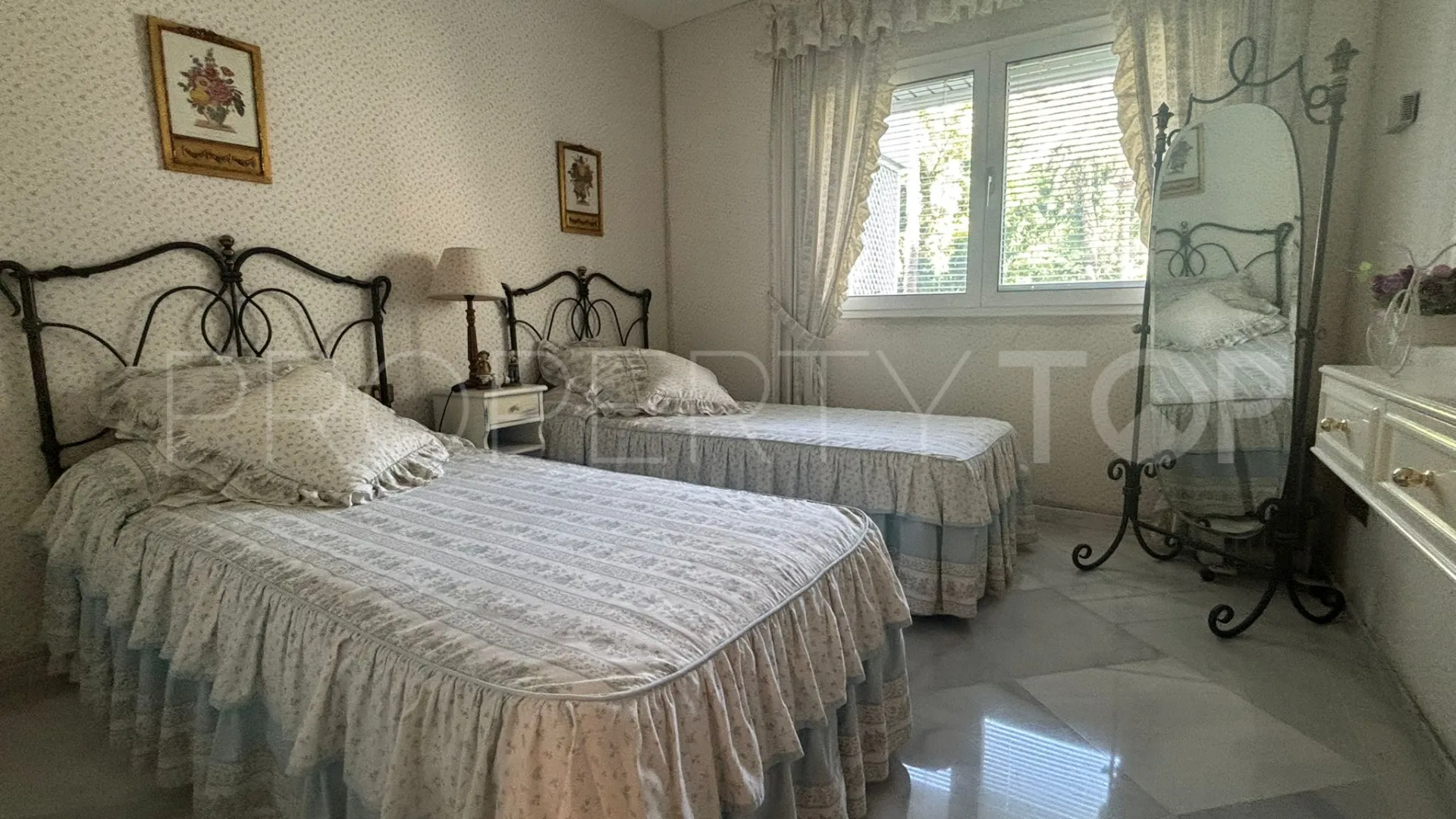 Buy apartment with 3 bedrooms in Don Gonzalo