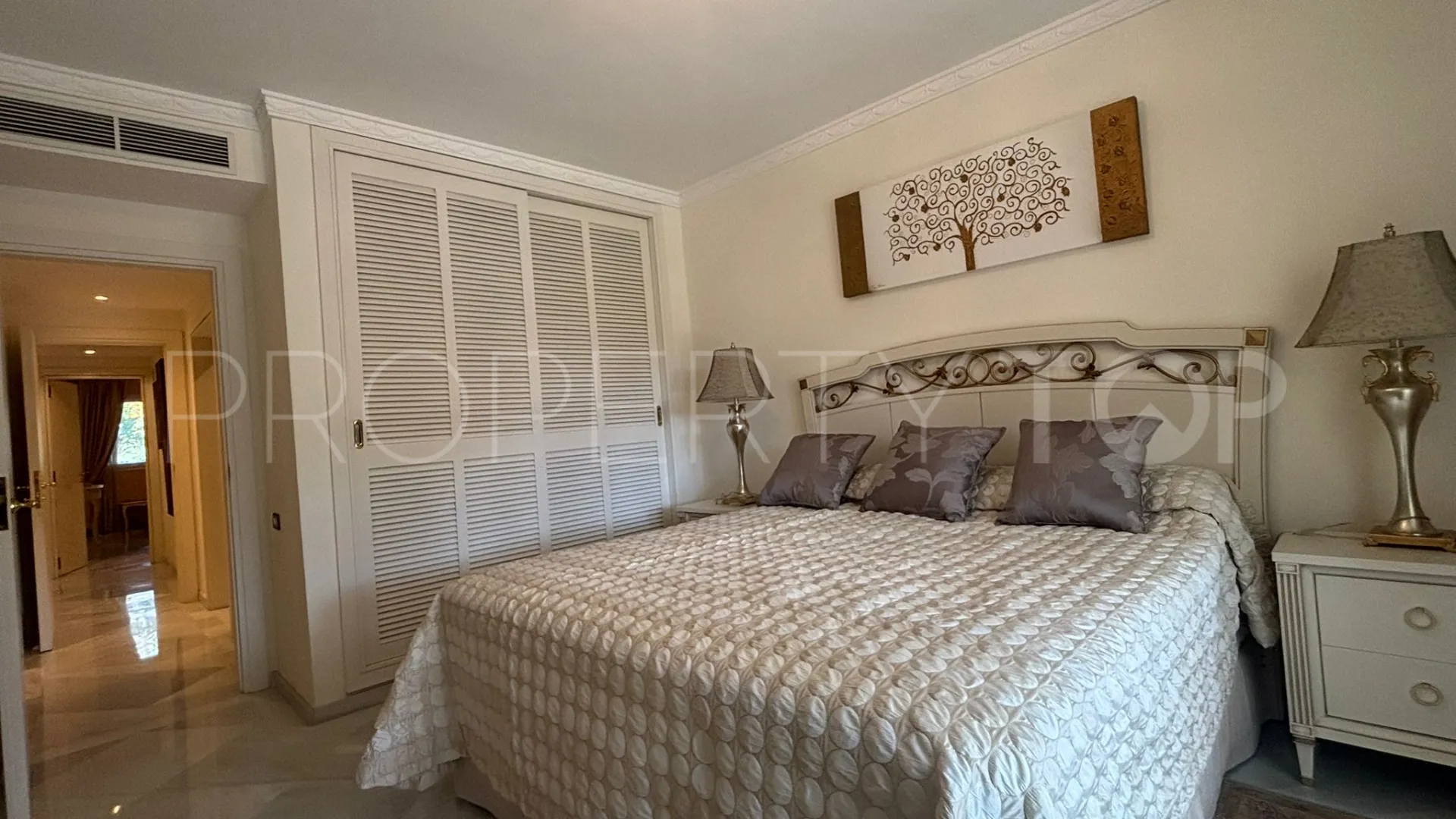 Buy apartment with 3 bedrooms in Don Gonzalo