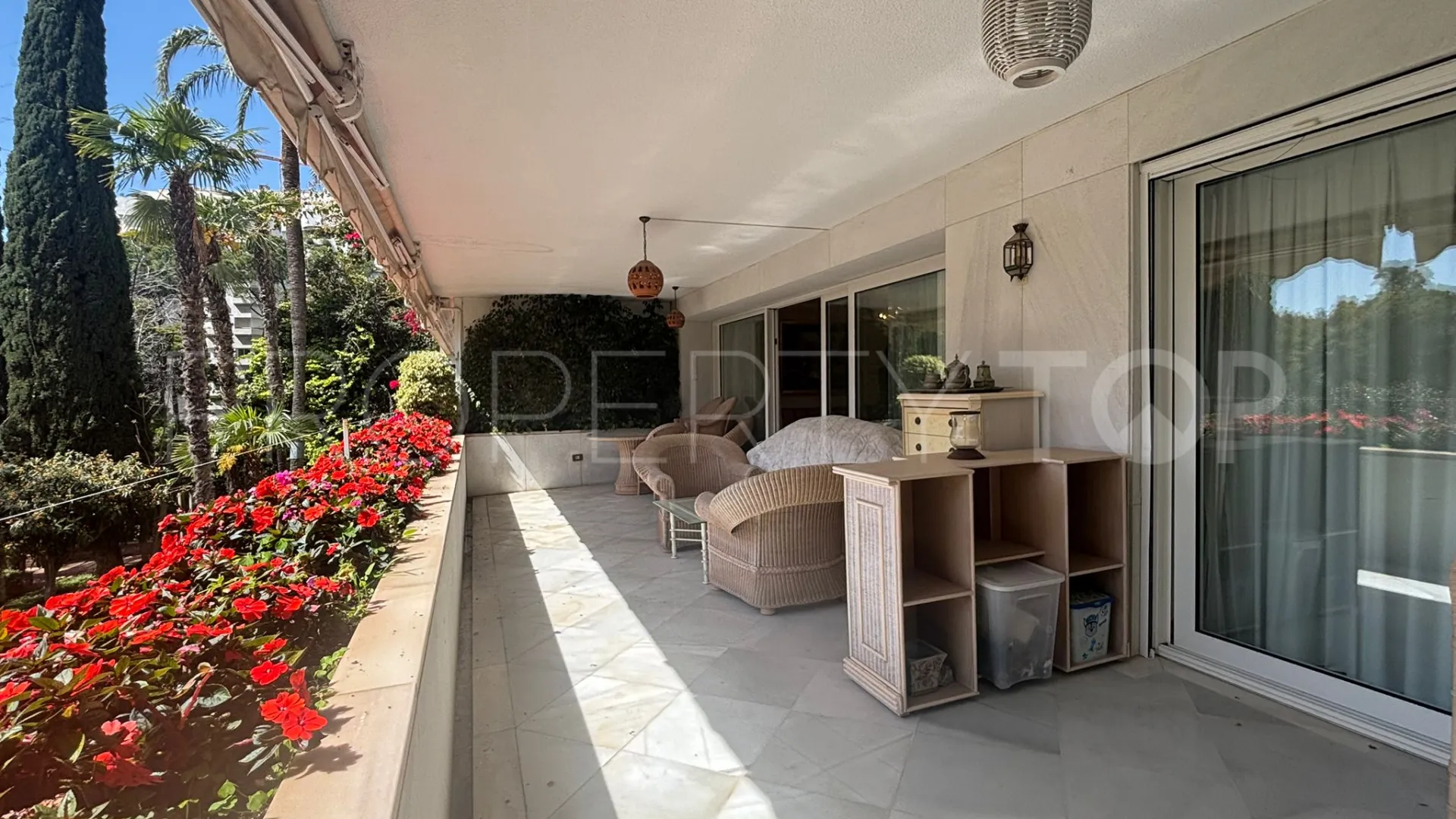 Buy apartment with 3 bedrooms in Don Gonzalo