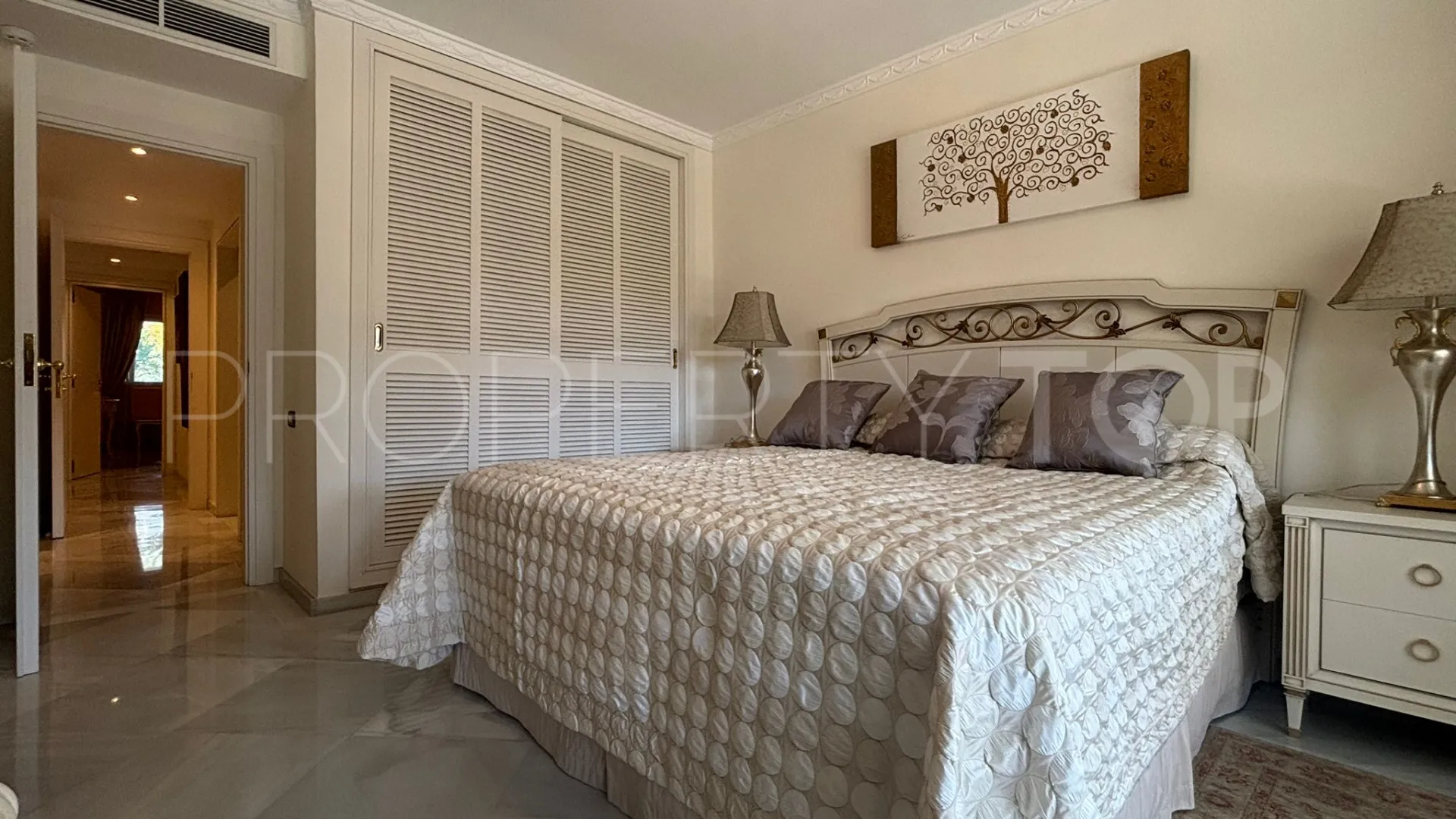 Buy apartment with 3 bedrooms in Don Gonzalo