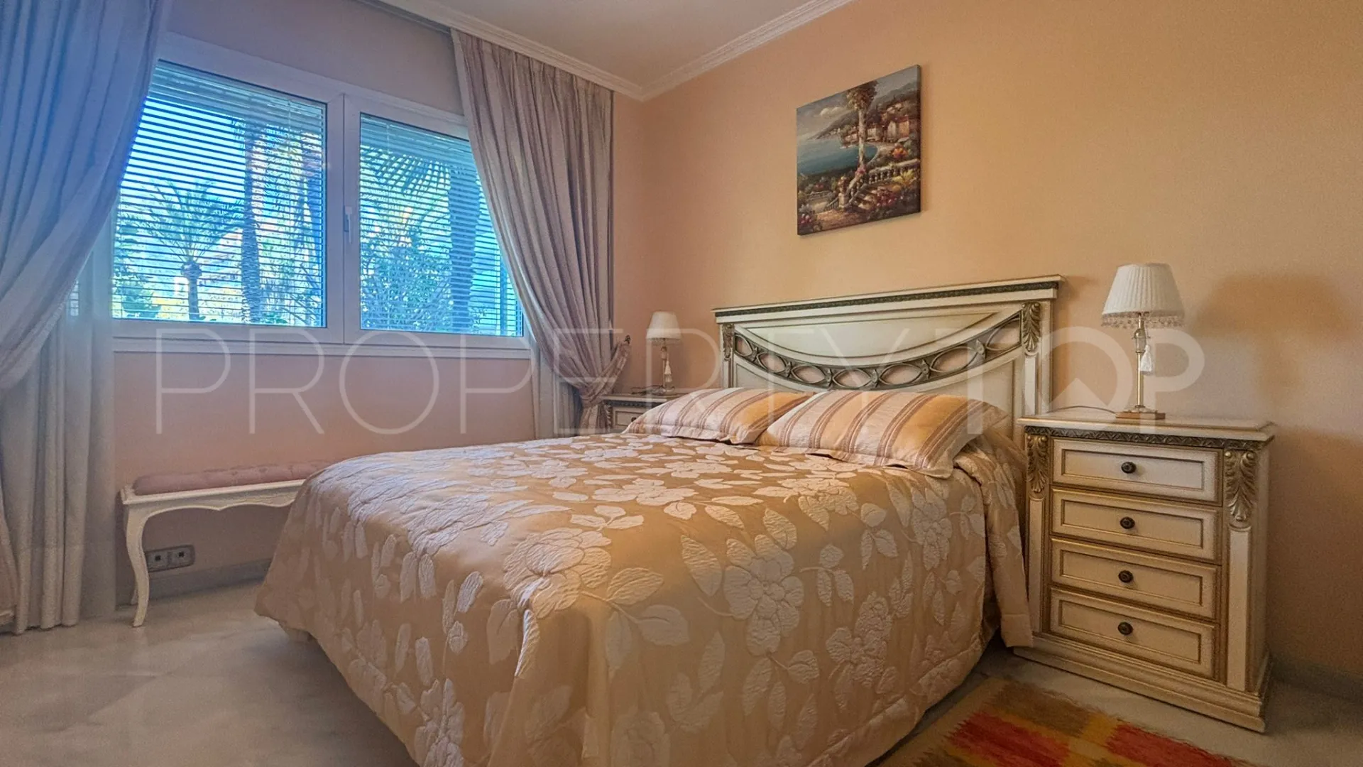 Buy apartment with 3 bedrooms in Don Gonzalo