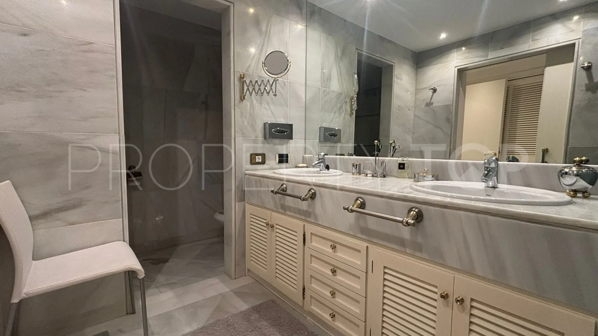 Buy apartment with 3 bedrooms in Don Gonzalo
