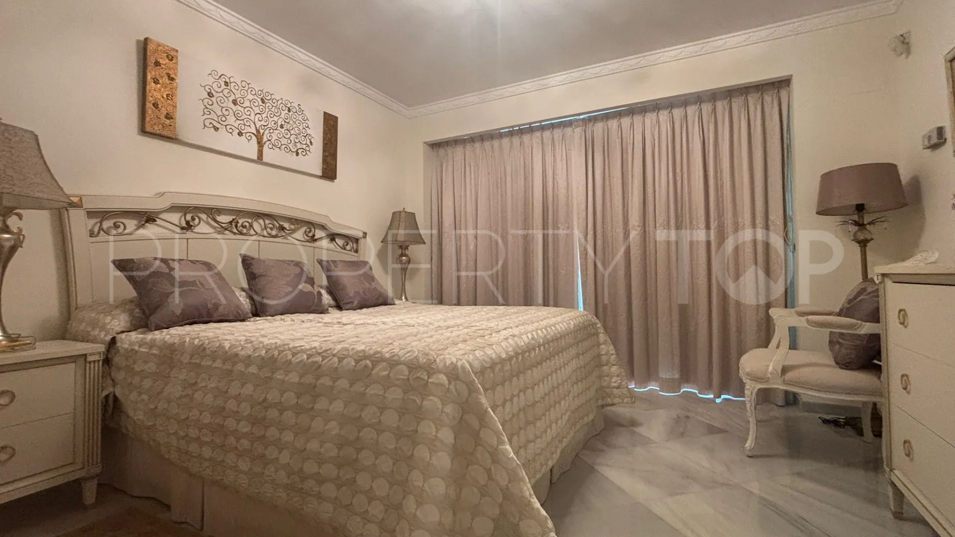 Buy apartment with 3 bedrooms in Don Gonzalo