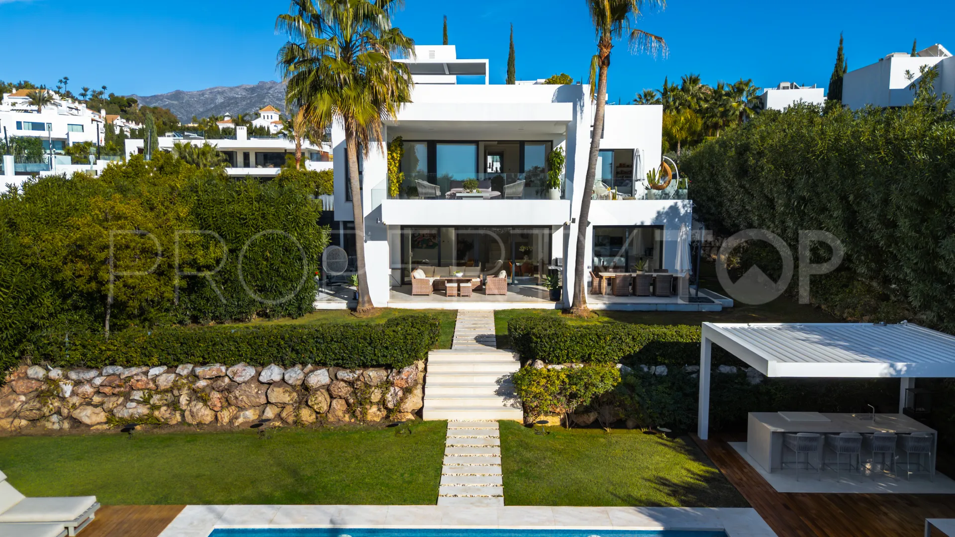 Villa in Los Olivos for sale