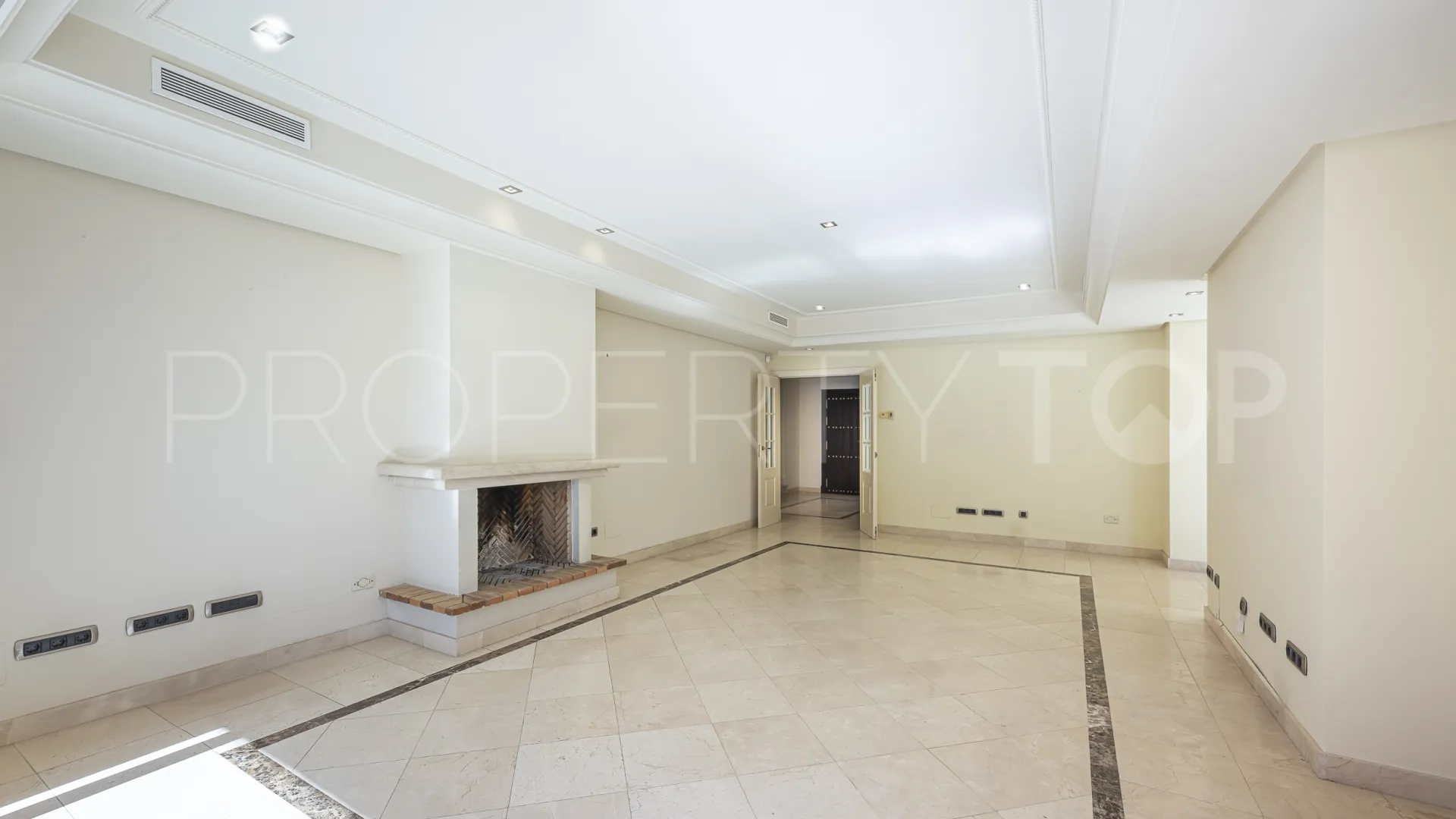4 bedrooms Monte Marbella Club town house for sale