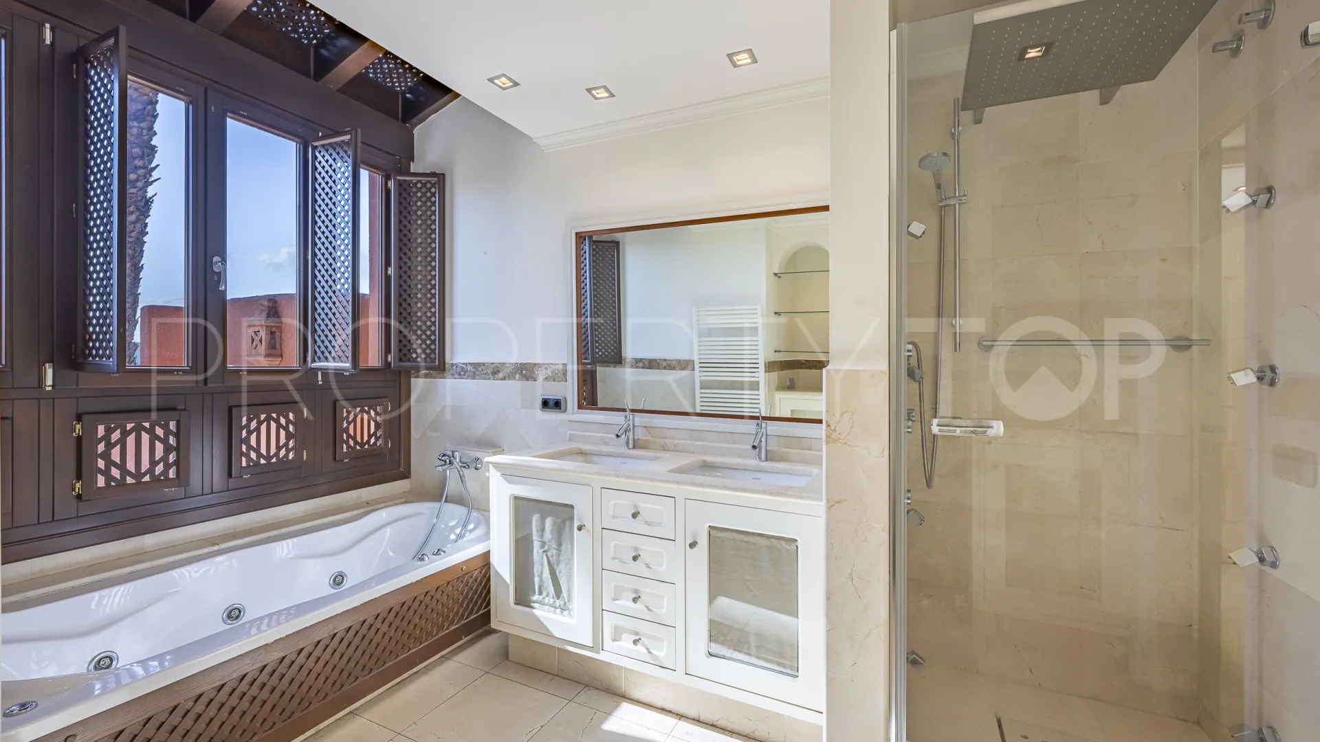 4 bedrooms Monte Marbella Club town house for sale