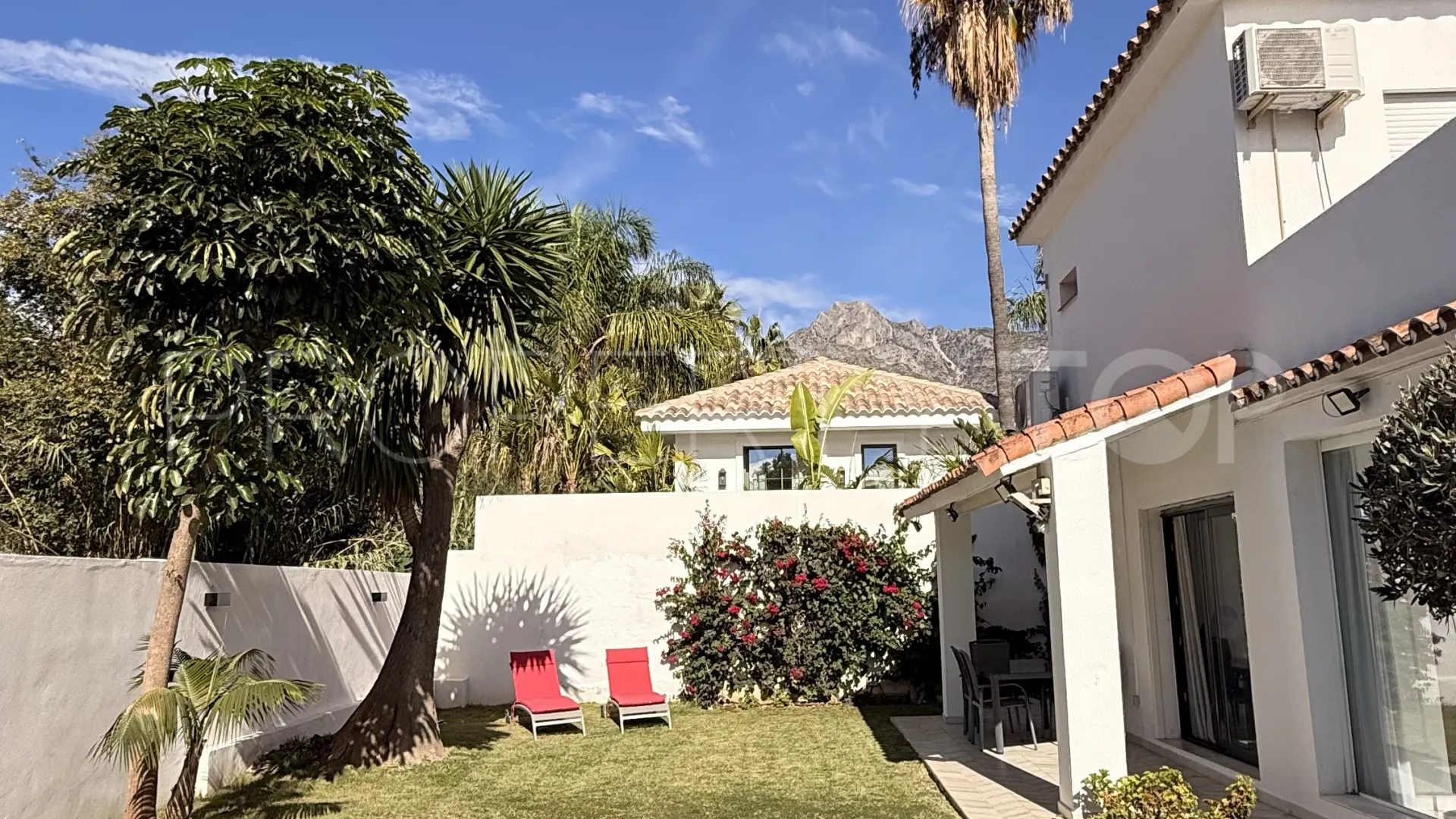 4 bedrooms Nagüeles villa for sale