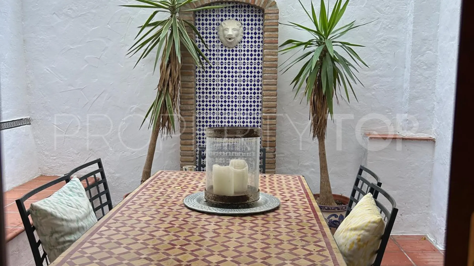 Se vende apartamento planta baja en Señorio de Marbella con 3 dormitorios