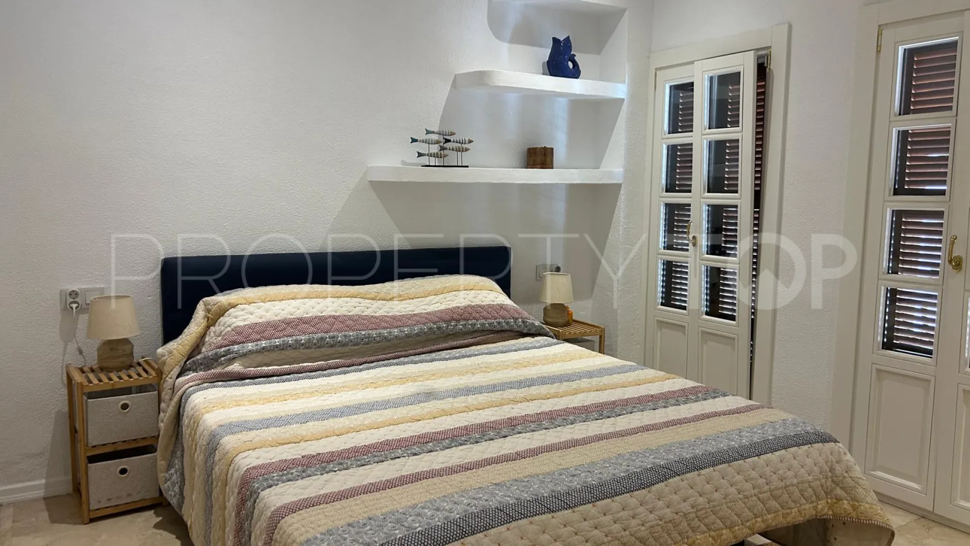 Se vende apartamento planta baja en Señorio de Marbella con 3 dormitorios