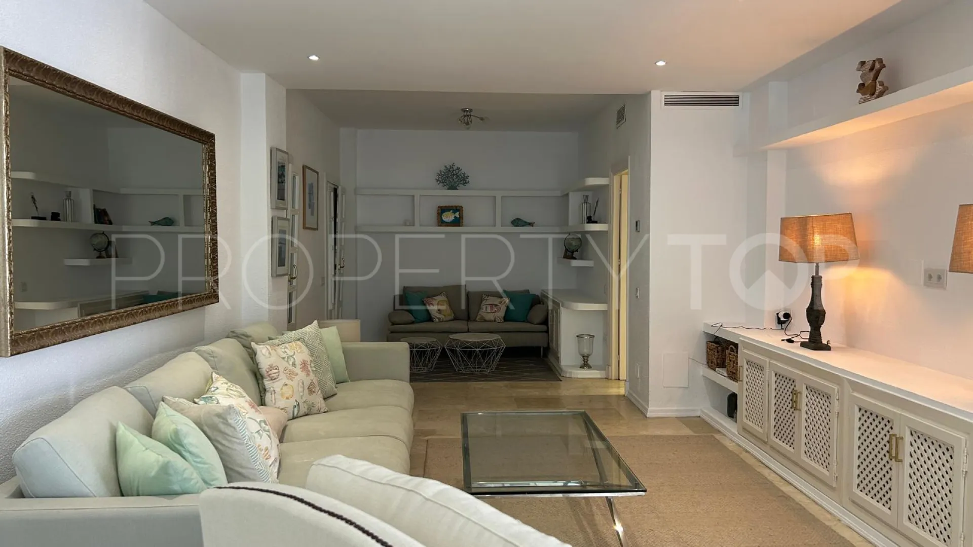 Se vende apartamento planta baja en Señorio de Marbella con 3 dormitorios
