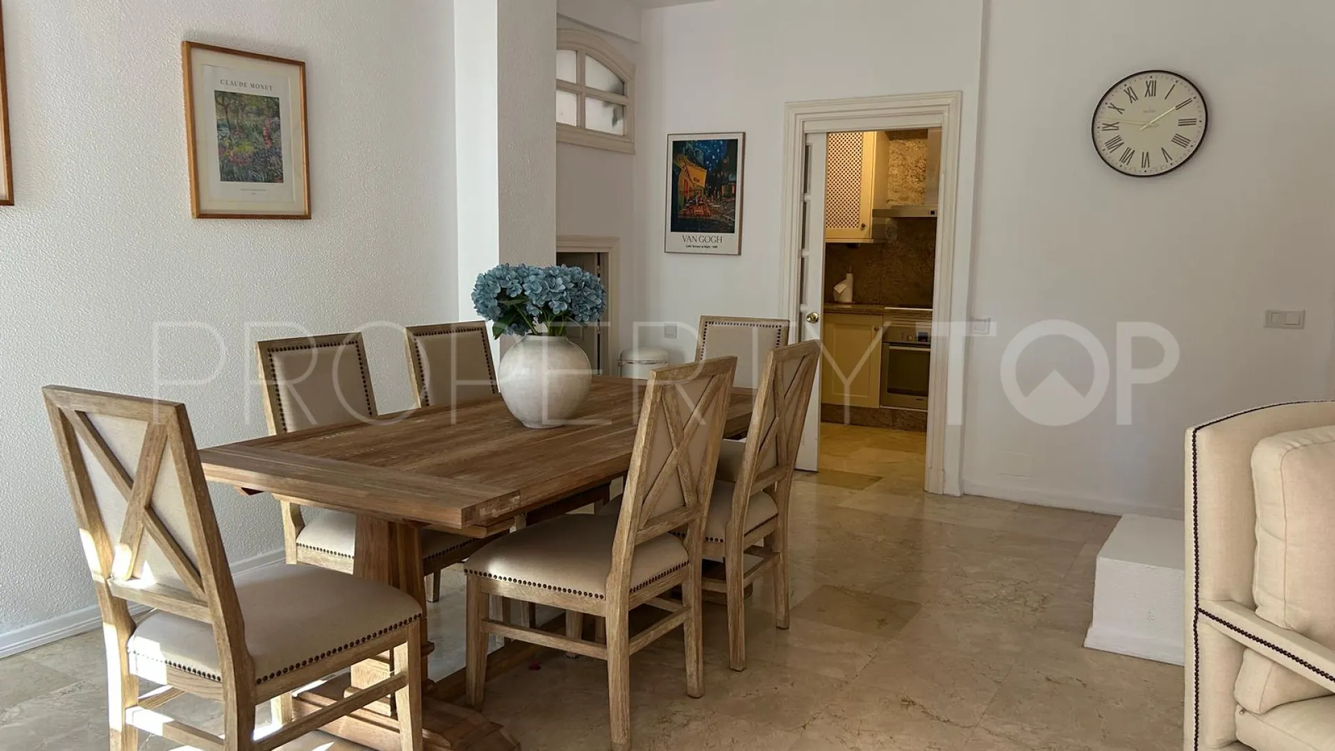 Se vende apartamento planta baja en Señorio de Marbella con 3 dormitorios