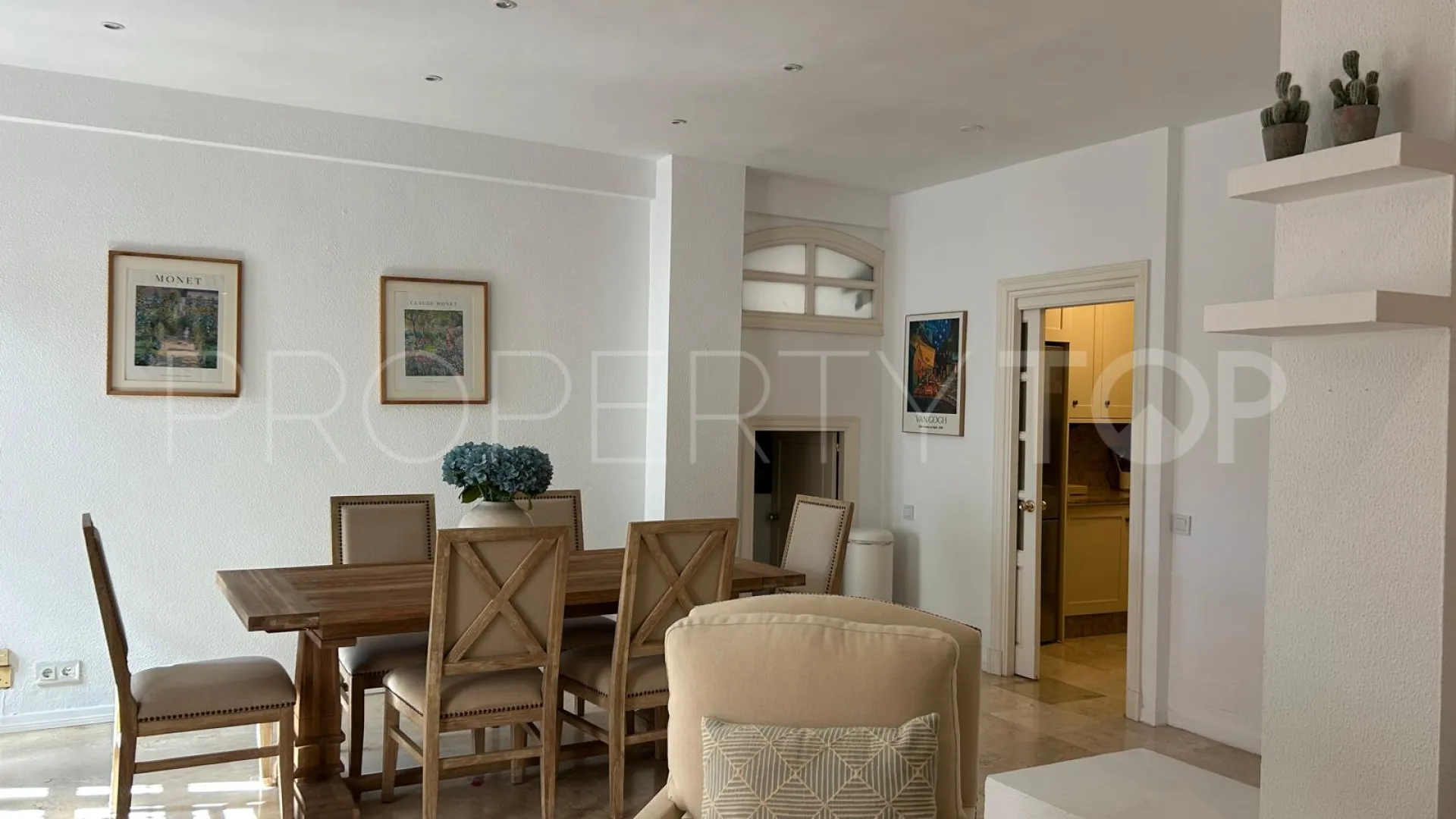 Se vende apartamento planta baja en Señorio de Marbella con 3 dormitorios