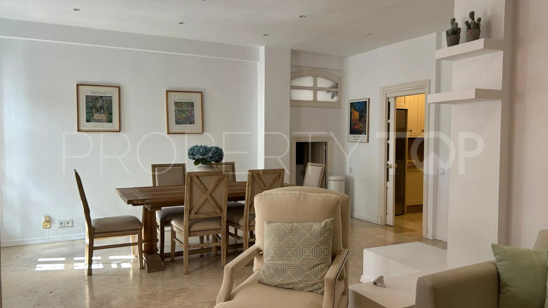 Se vende apartamento planta baja en Señorio de Marbella con 3 dormitorios