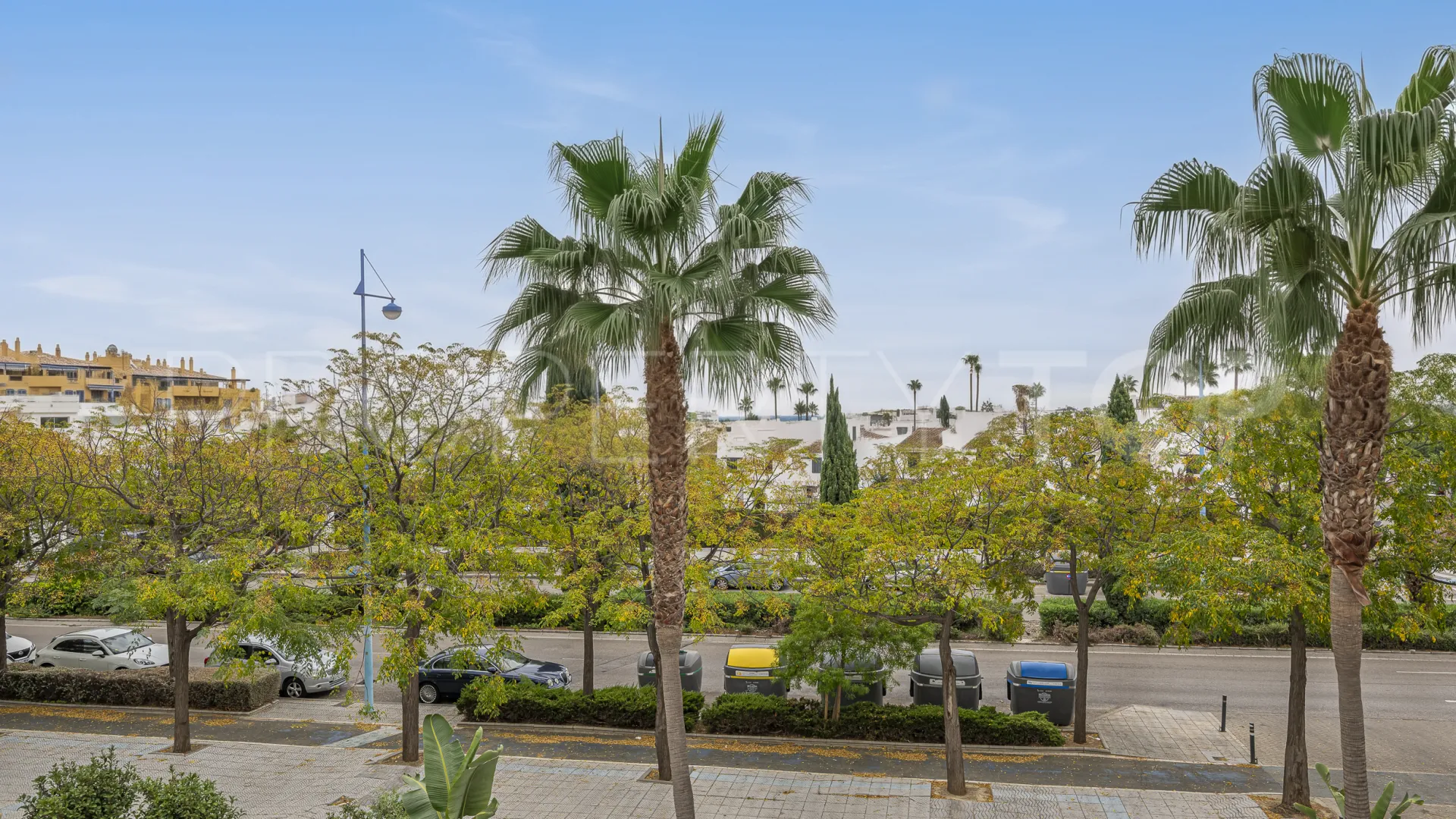Comprar apartamento en San Pedro Playa de 3 dormitorios