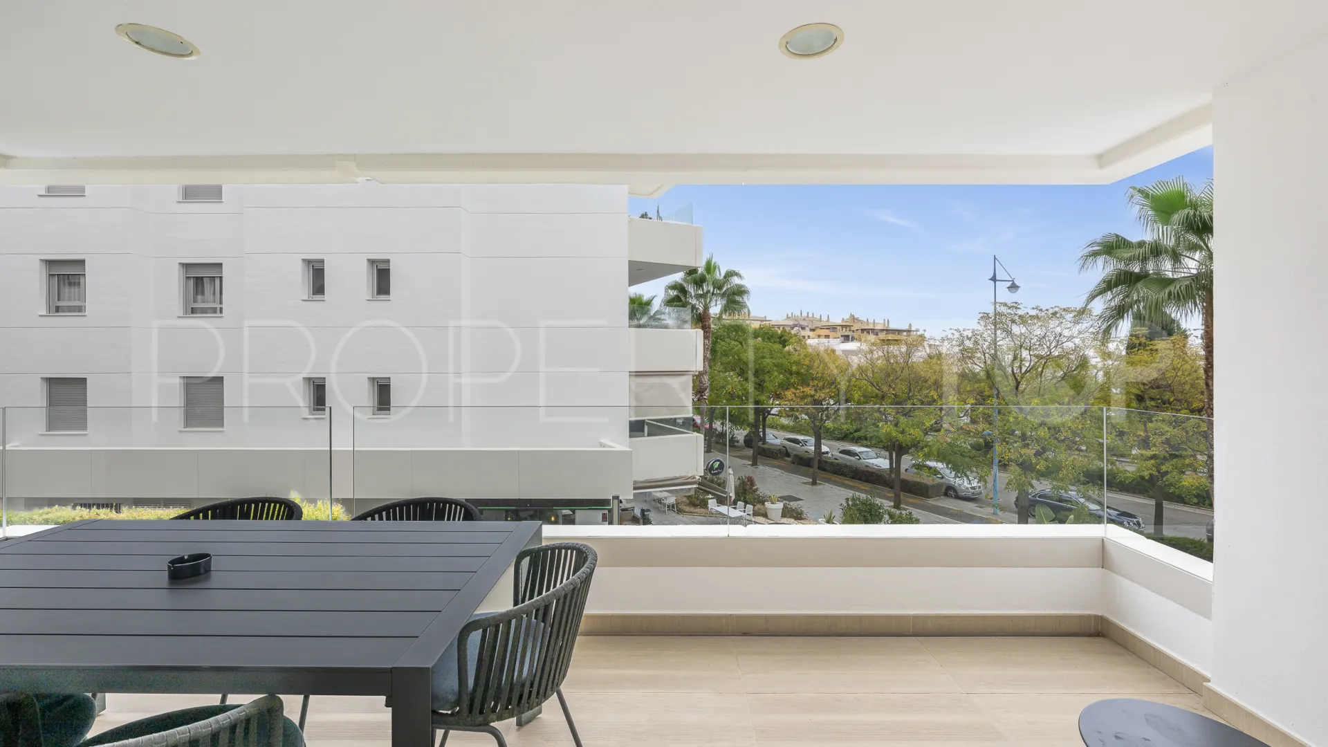 Comprar apartamento en San Pedro Playa de 3 dormitorios