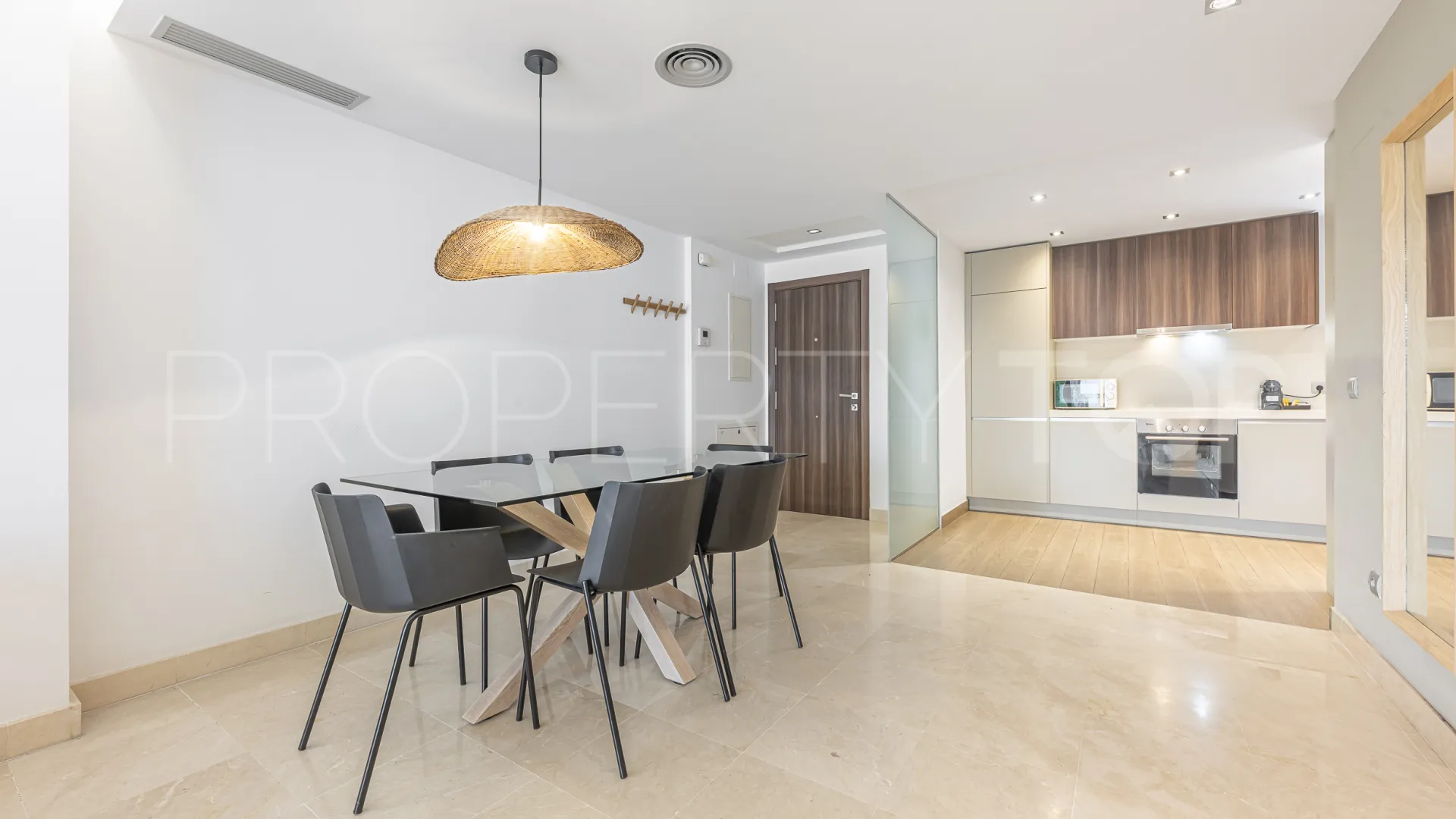 Comprar apartamento en San Pedro Playa de 3 dormitorios