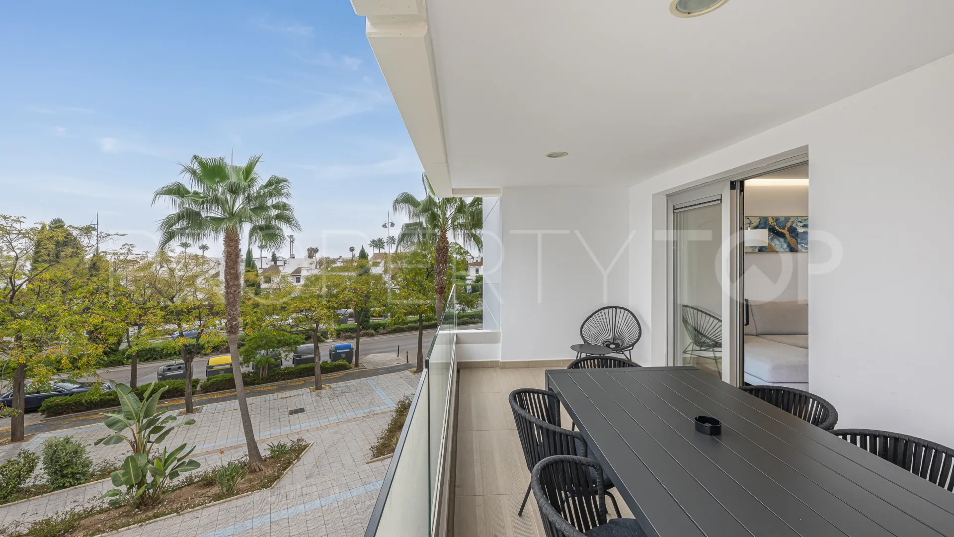 Comprar apartamento en San Pedro Playa de 3 dormitorios