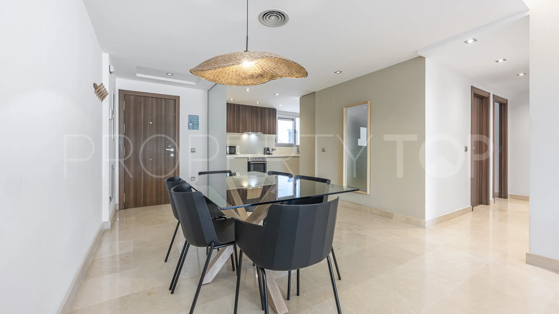 Comprar apartamento en San Pedro Playa de 3 dormitorios