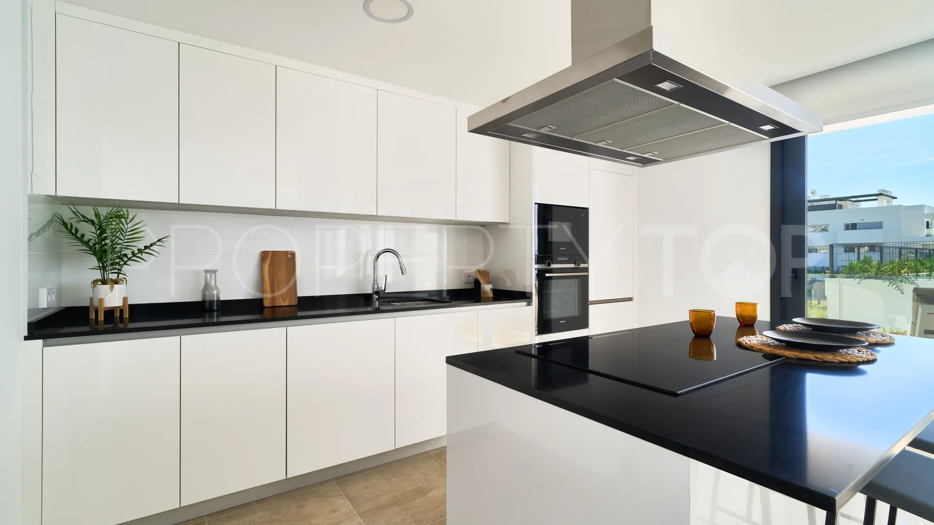 Comprar apartamento en Atalaya Golf de 3 dormitorios