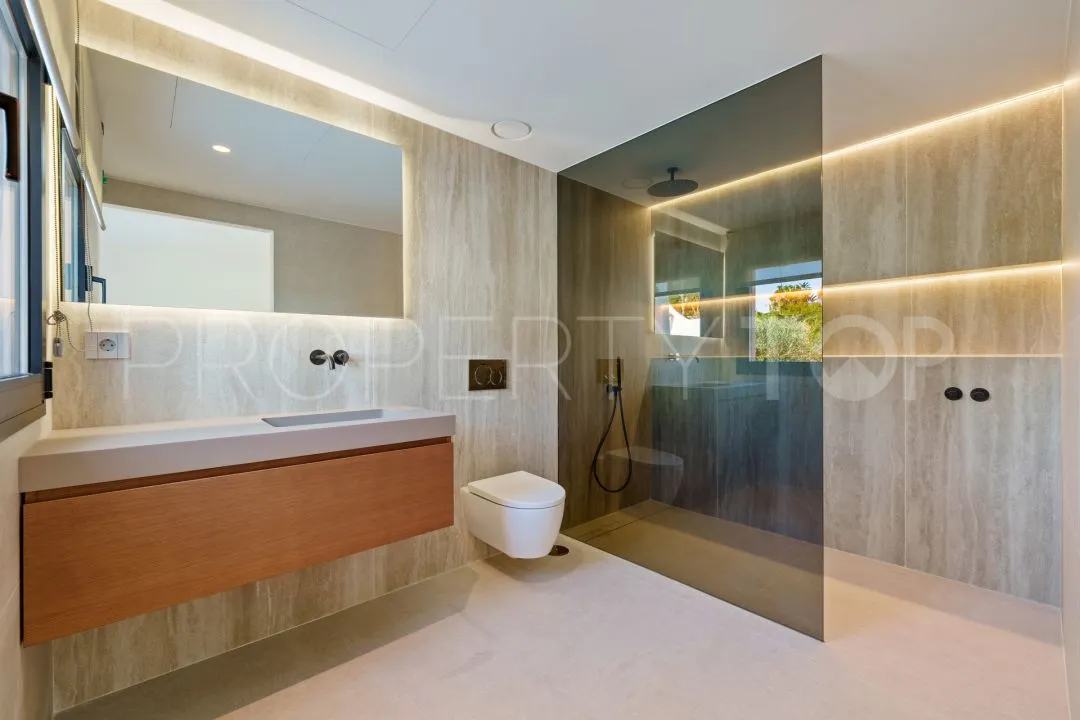 Villa a la venta en Marbella Este