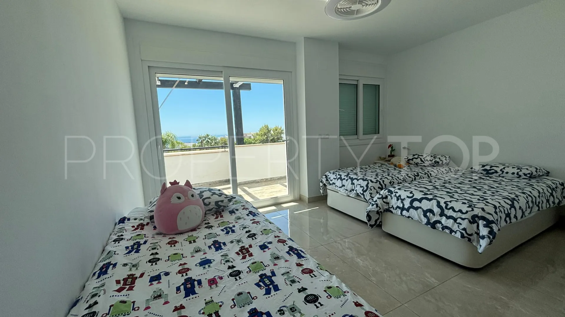 Town house for sale in Santa Clara with 4 bedrooms